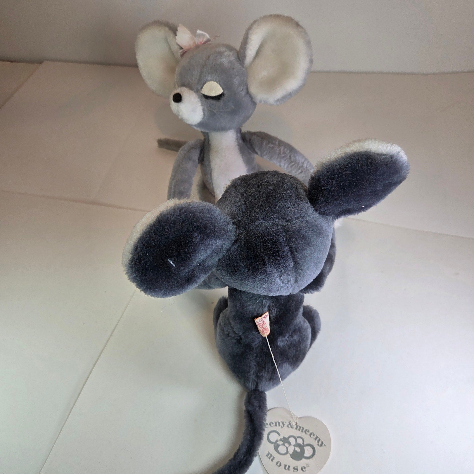 Vintage 1976 R Dakin Eeny & Meeny Mouse Plush Pair Korea Velcro Hands #31-1760