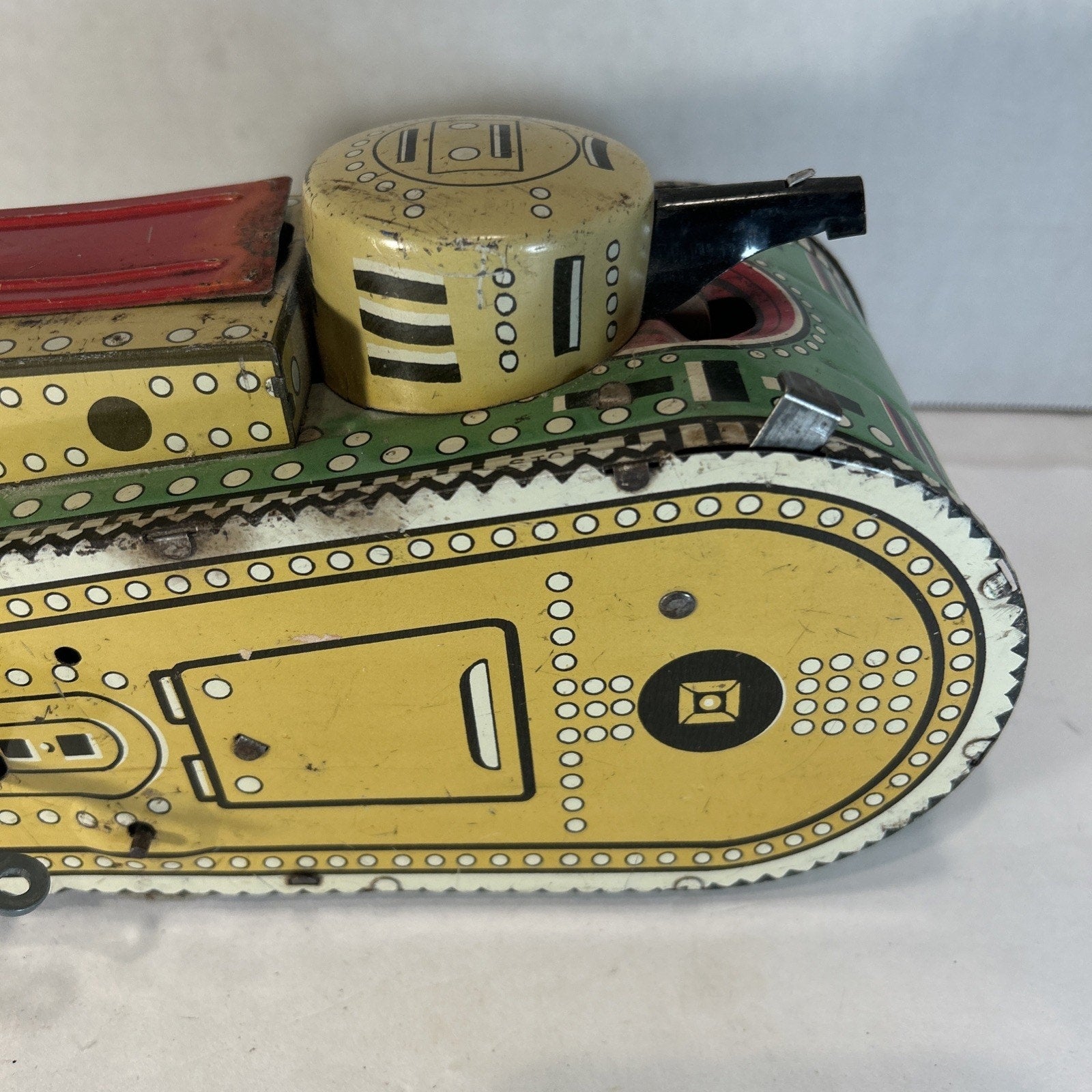 Vintage Marx Tin Litho Wind Up Doughboy Tank c.1930's Rare With Sparks