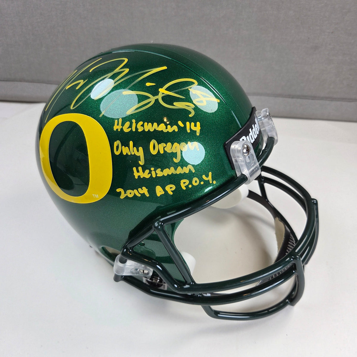 Marcus Mariota Heisman Autographed Oregon Ducks Replica Helmet JSA COA