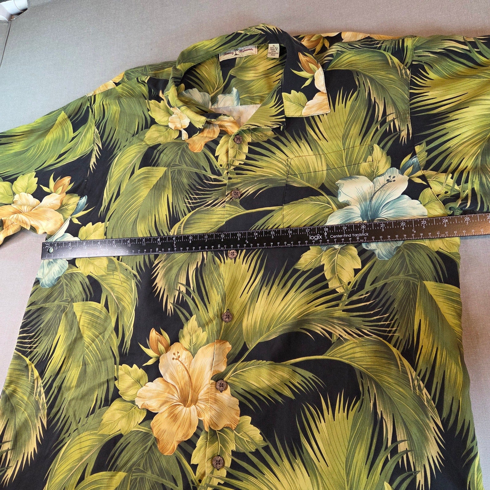 Tommy Bahama Relax Silk Camp Shirt Men’s XL Palm Leaf Tropical Hawaiian Top