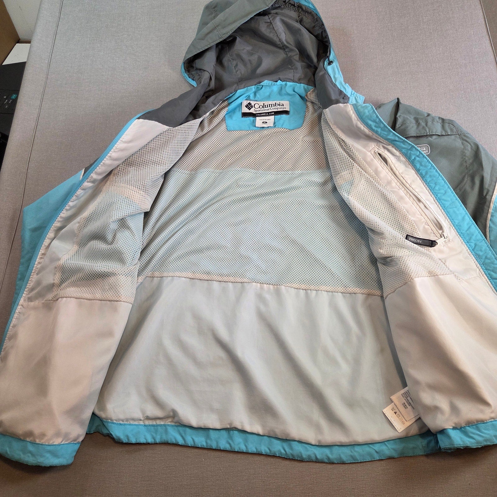 Columbia Women’s XL Blue Gray Hooded Windbreaker Jacket Lightweight Nylon