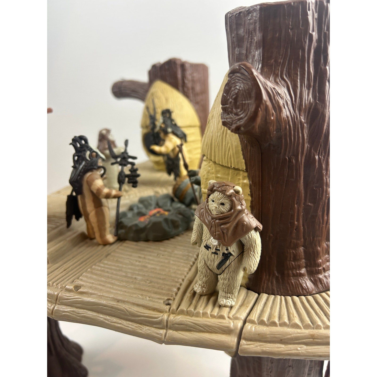 Star Wars Kenner Ewok Village Playset w/ 7 Ewok Figures & Accessories 1983