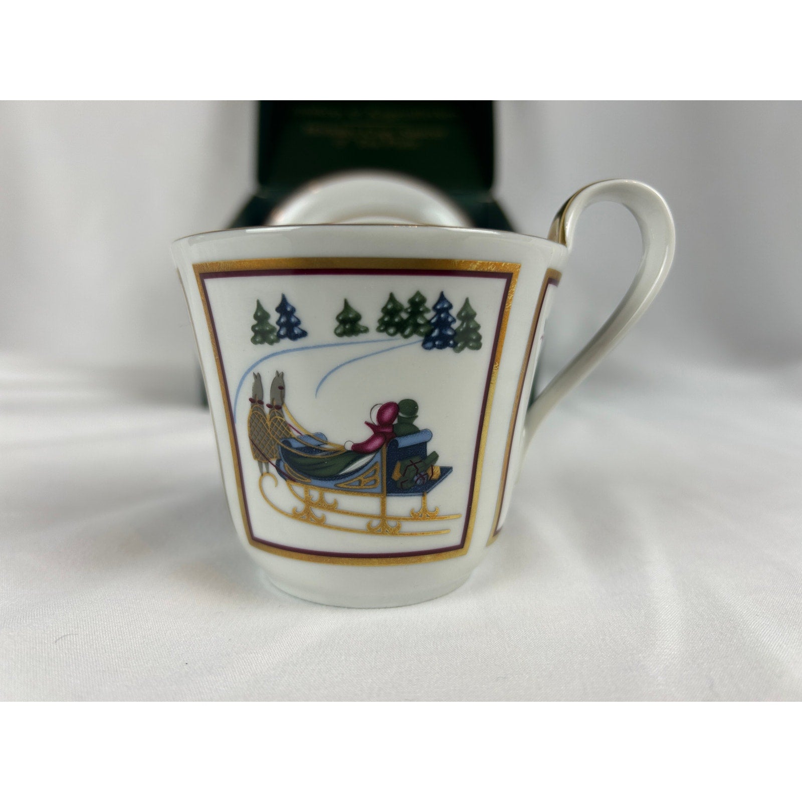 Bing Grondahl 1998 Holiday Collection Cup Saucer Plate Set Denmark Box