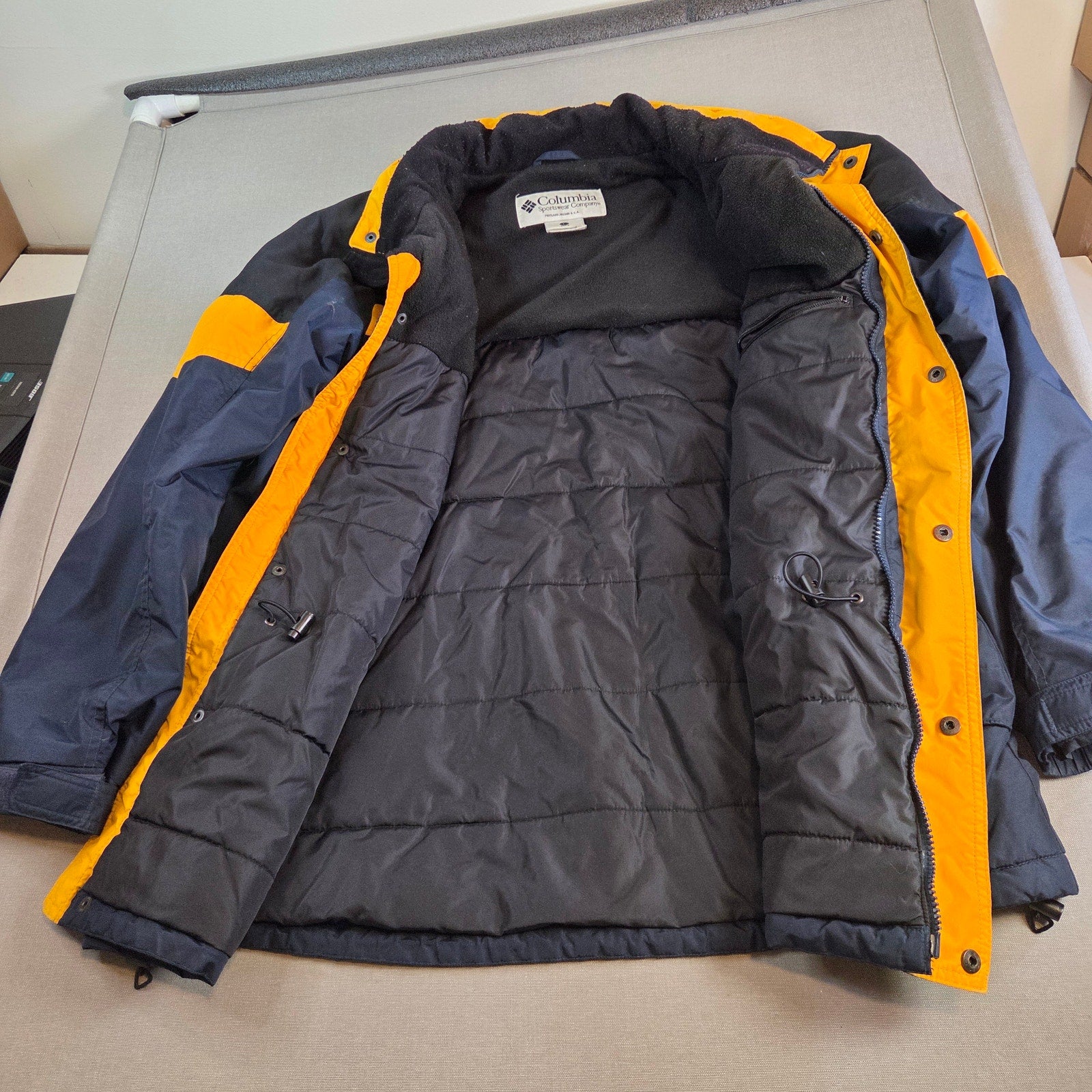Columbia Sportswear Vintage 90s Parka Jacket Men’s L Navy Yellow Broken Zipper