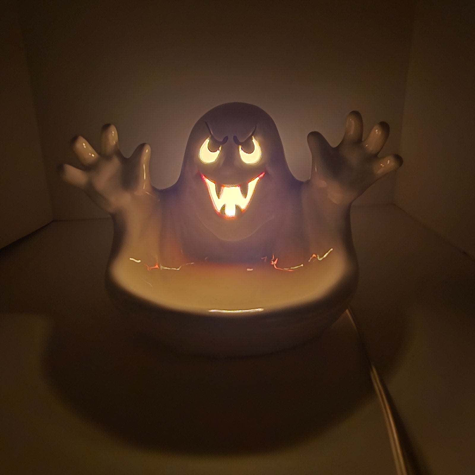 Light-Up Ceramic Ghost Candy Dish Halloween Decor SC Signed 12"x9"x9"
