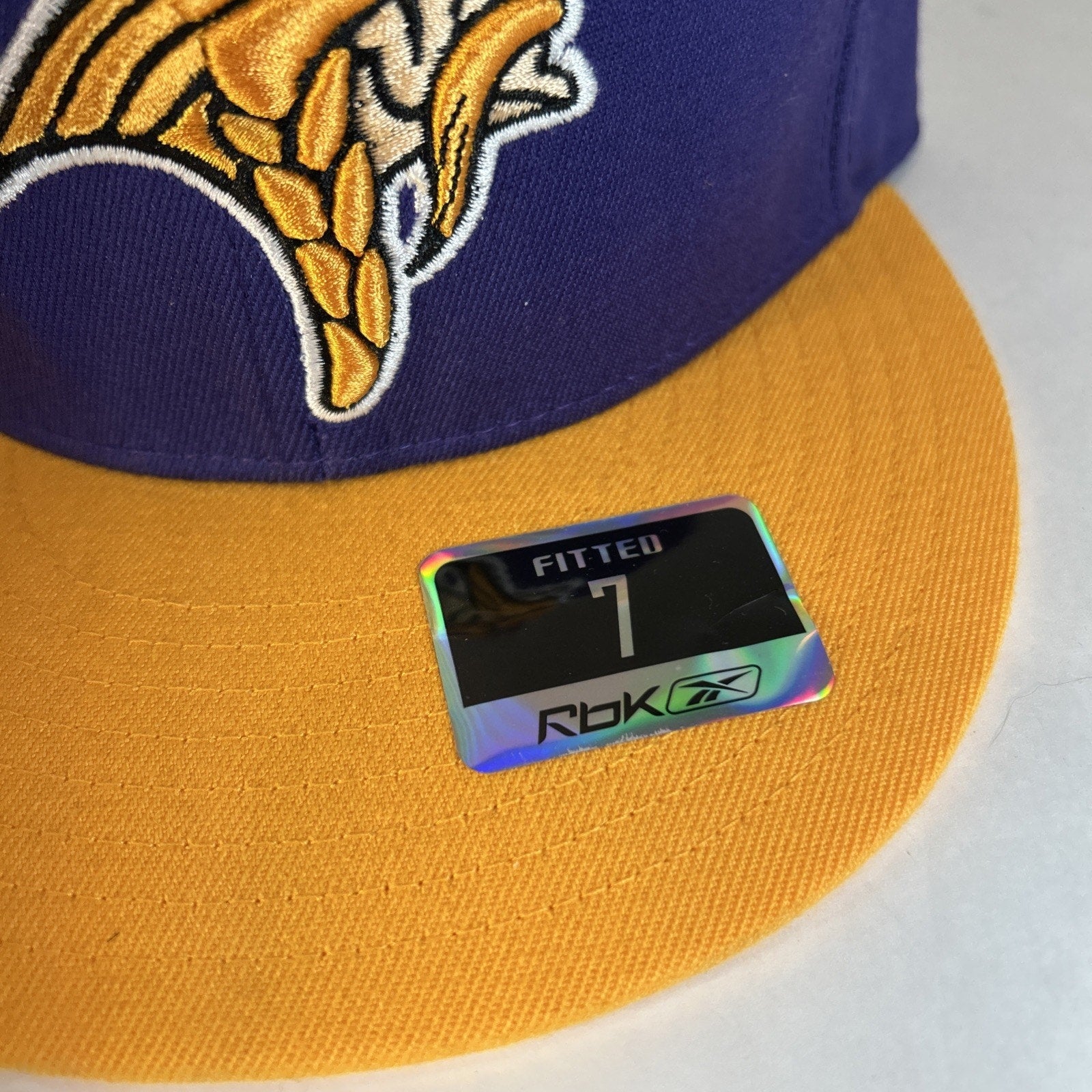 Minnesota Vikings Reebok NFL Fitted Cap Purple Gold Size 7 Hat Retro Style