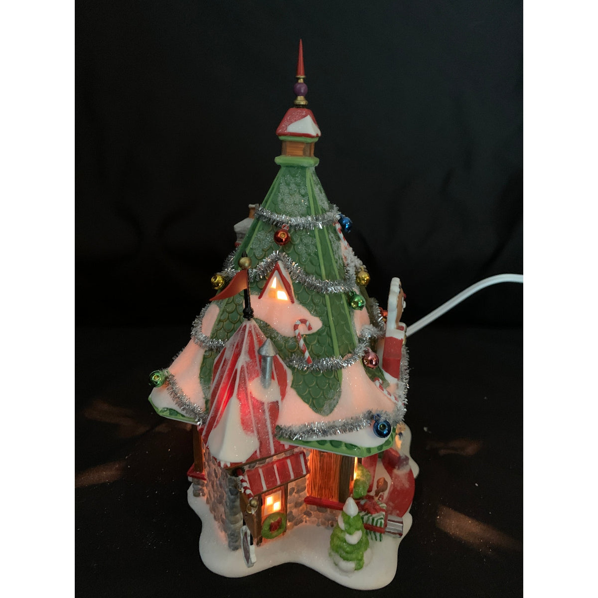 Dept 56 Rudolph’s Misfit Headquarters 56769 North Pole Village Lighted Box