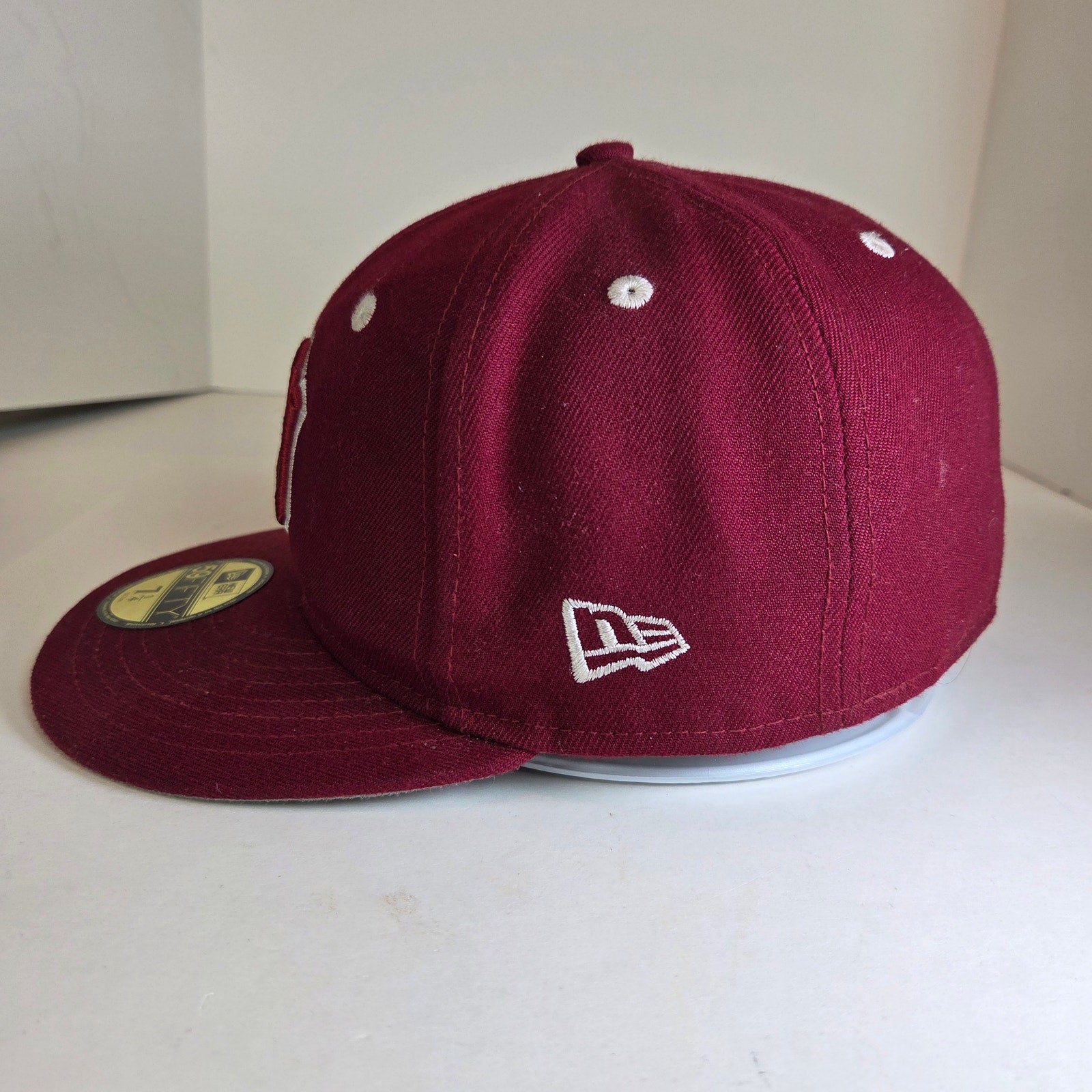 New Era 59FIFTY NY Yankees Fitted Hat 7 1/4 Burgundy/Maroon Gray Undervisor