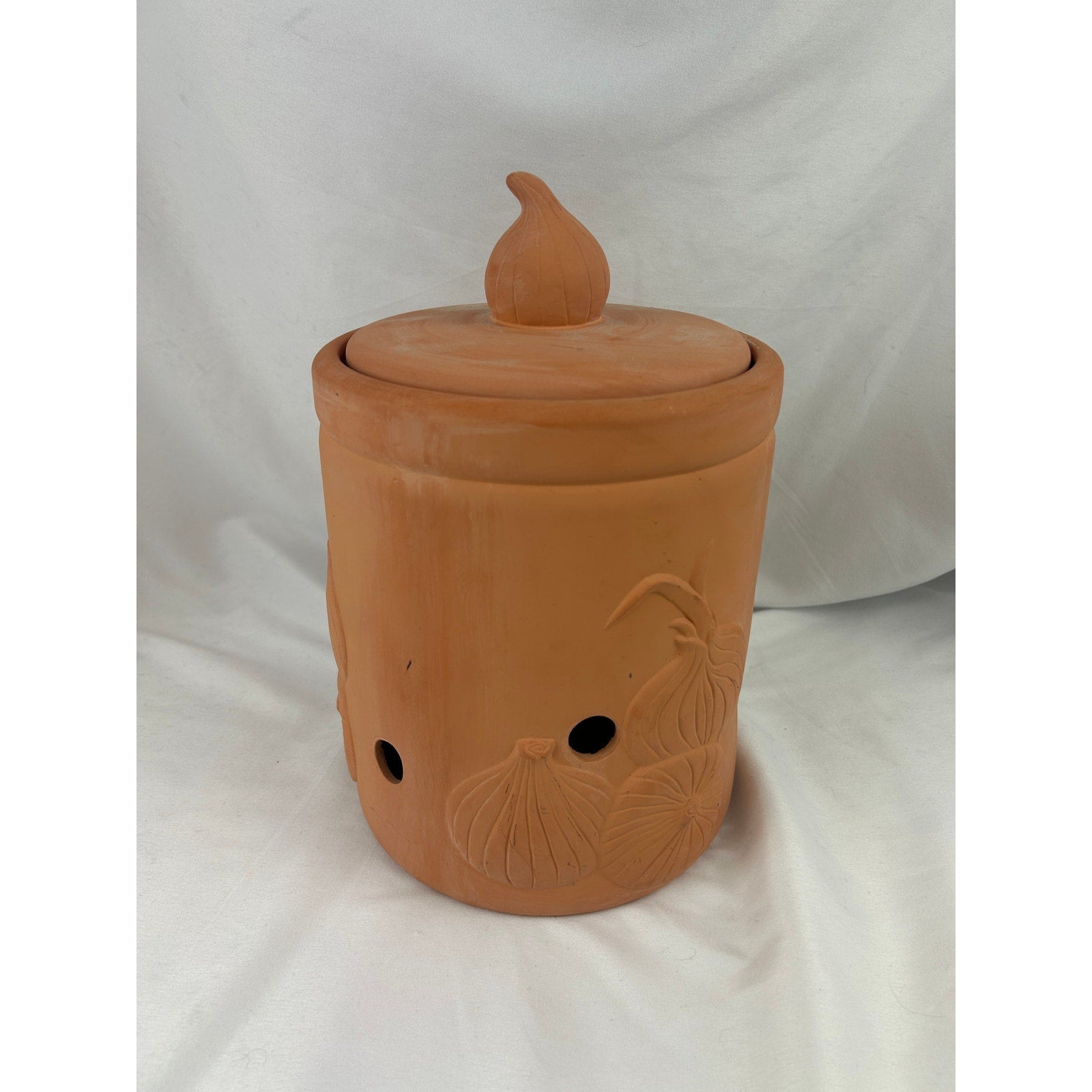 Terracotta Garlic Keeper Vented Storage Jar Boston Warehouse 1994