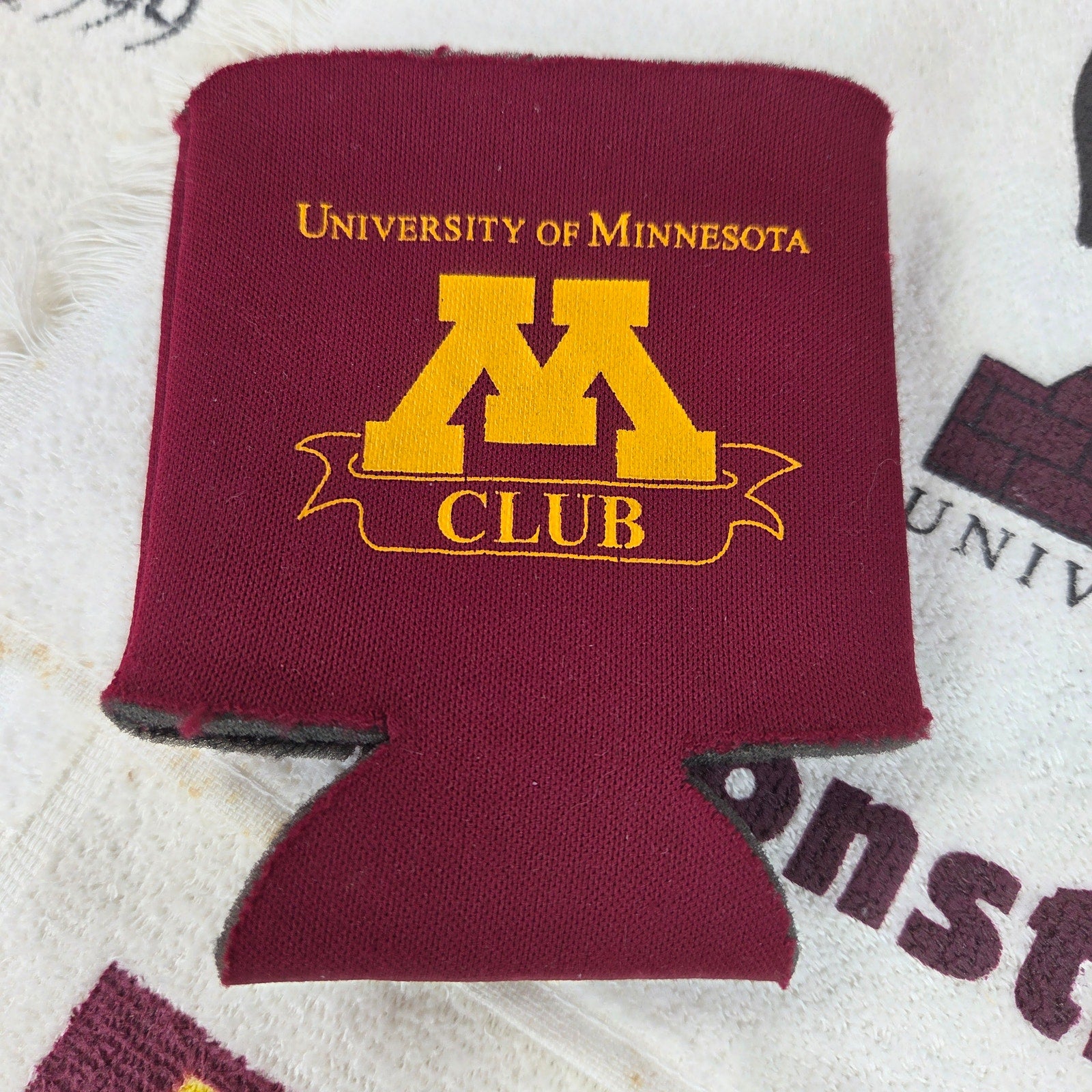University Minnesota Golden Gophers Fan Lot Towels Pins Lanyard Koozie More