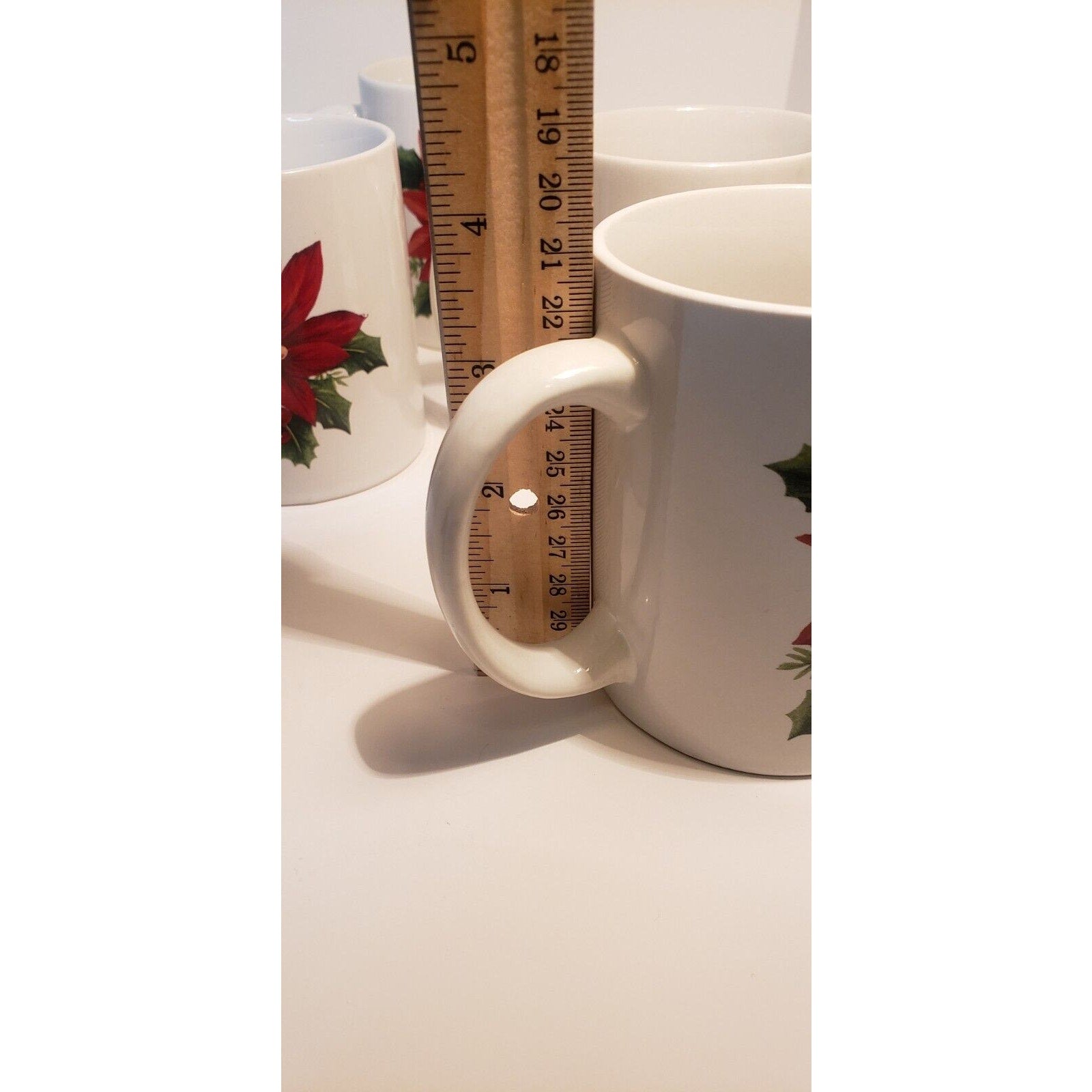 Set of 4 Poinsettia Coffee Mugs Holiday Christmas Floral White Red Green