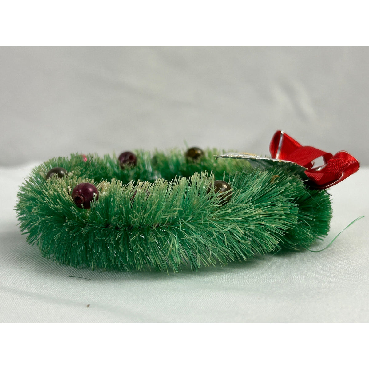 Vintage 1950s Japan Bottle Brush Christmas Wreath Mercury Glass Beads Foil Bow