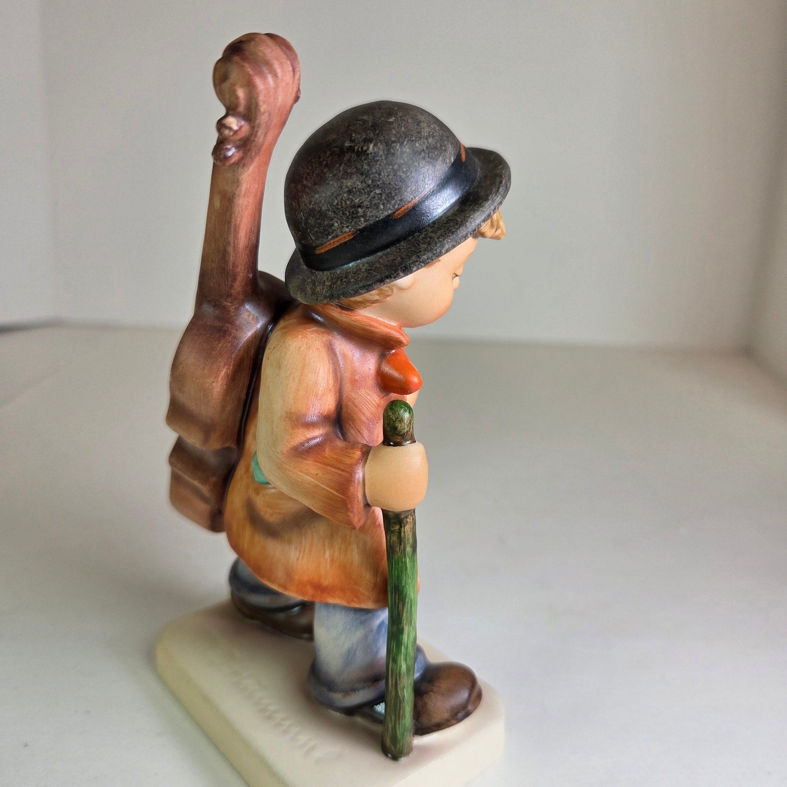 Vintage Goebel M.I. Hummel Little Cellist #89/1 TMK5 W. Germany 5.5" Figurine