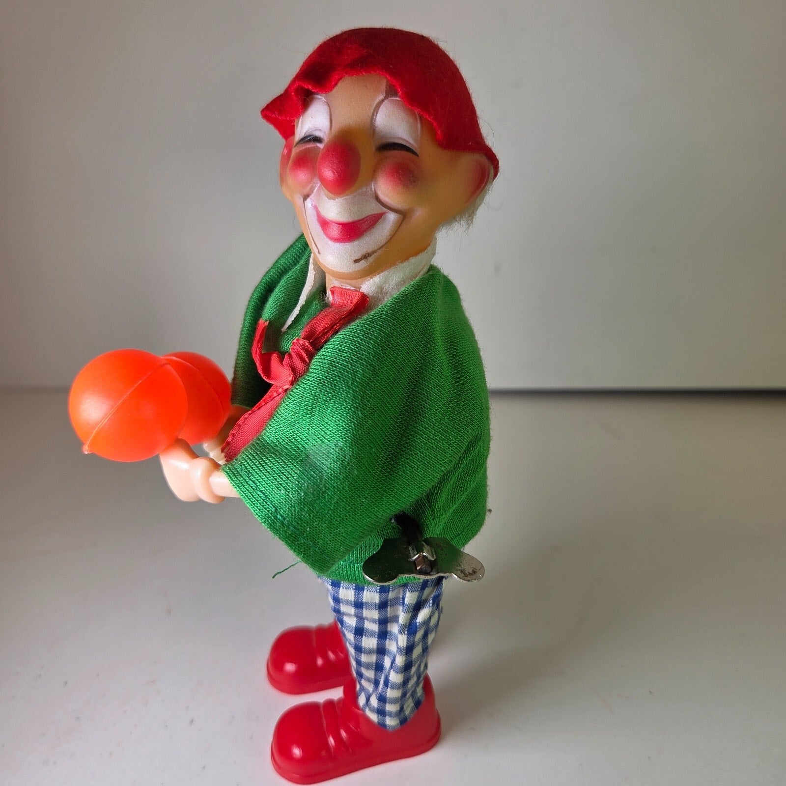 Vintage Wind Up Circus Clown Toy Holding Balls Plastic Fabric Body Works