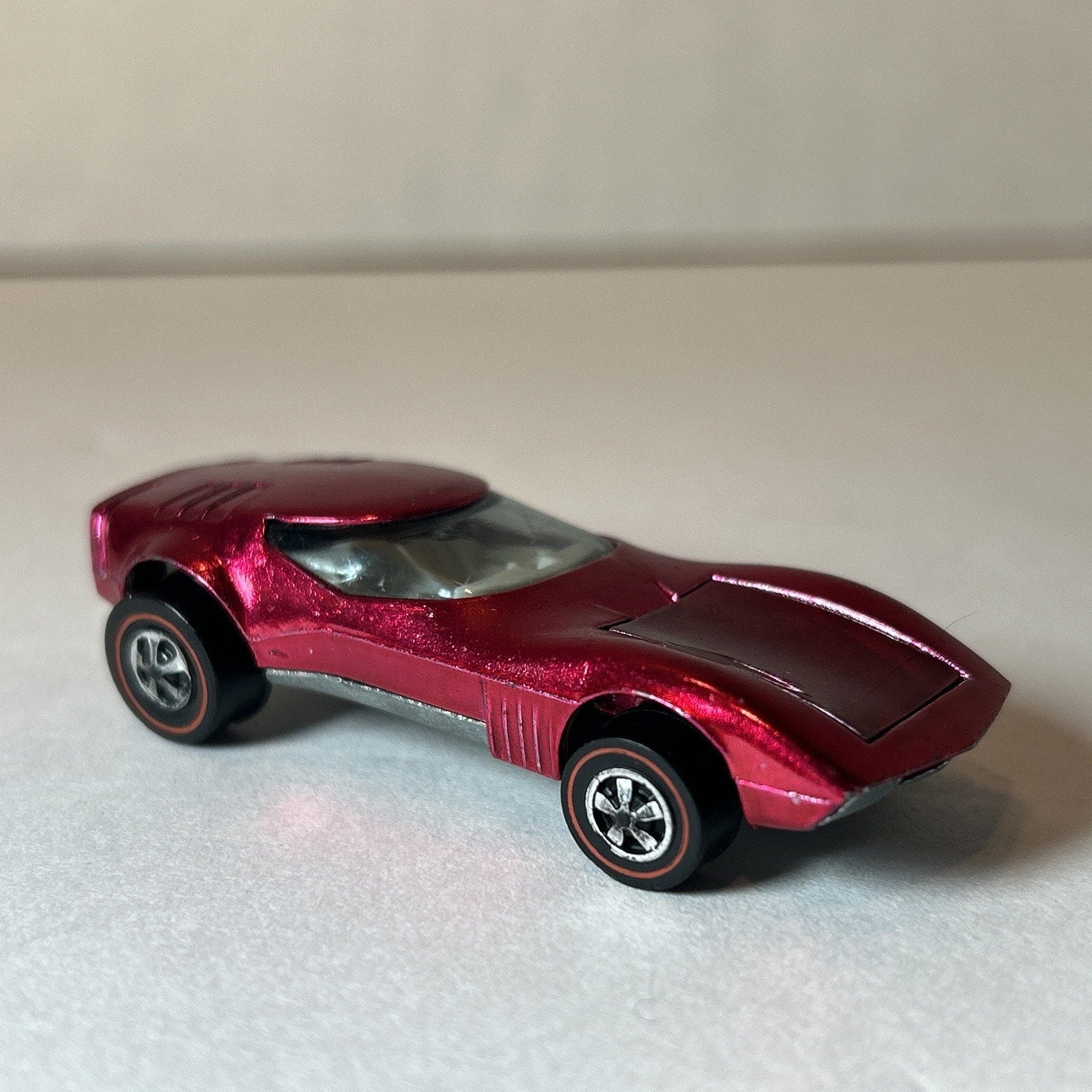 Hot Wheels Redline 1968 "Torero" Magenta With Button Near Mint Condition