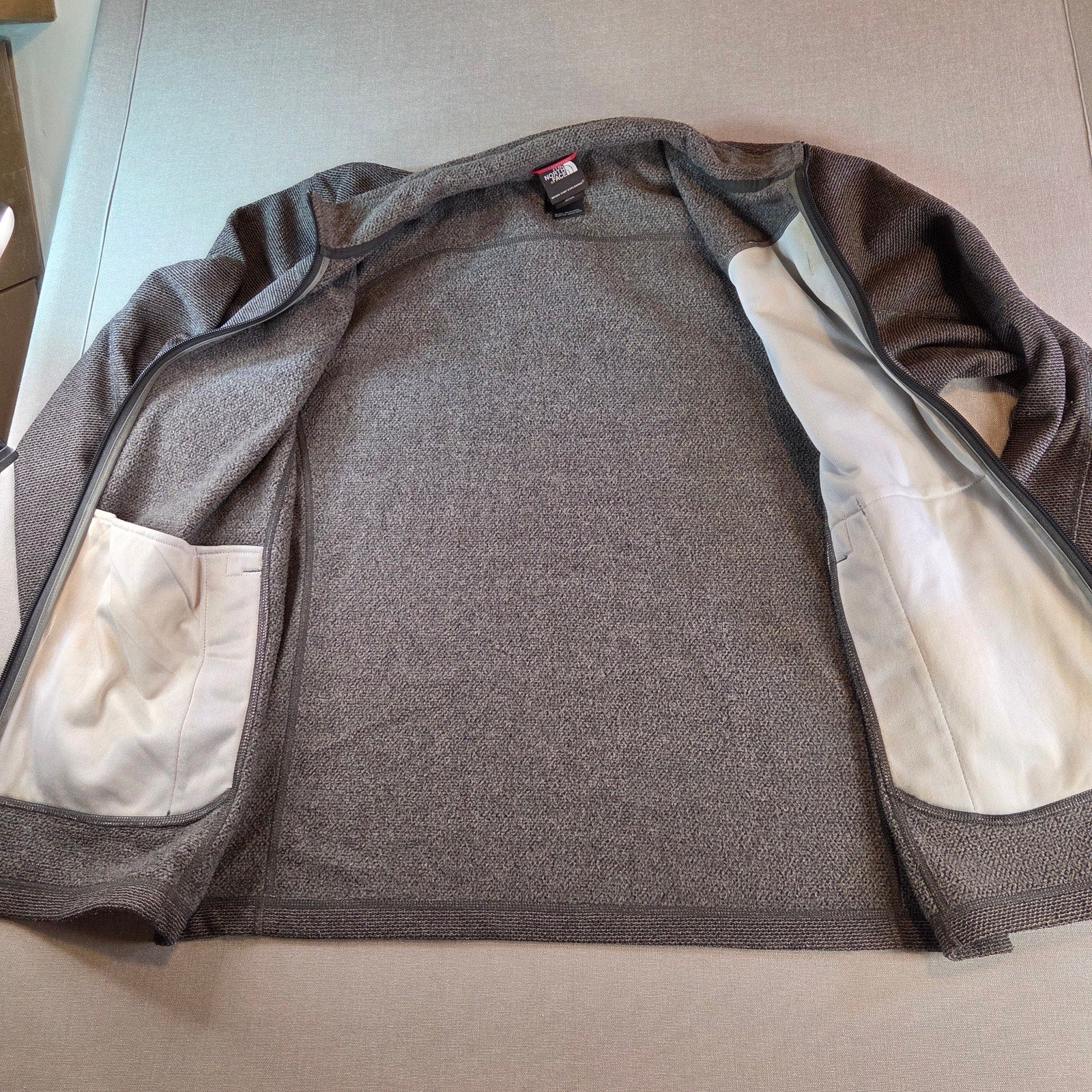The North Face Men’s L Gray Full Zip Fleece Jacket Lightweight Polyester