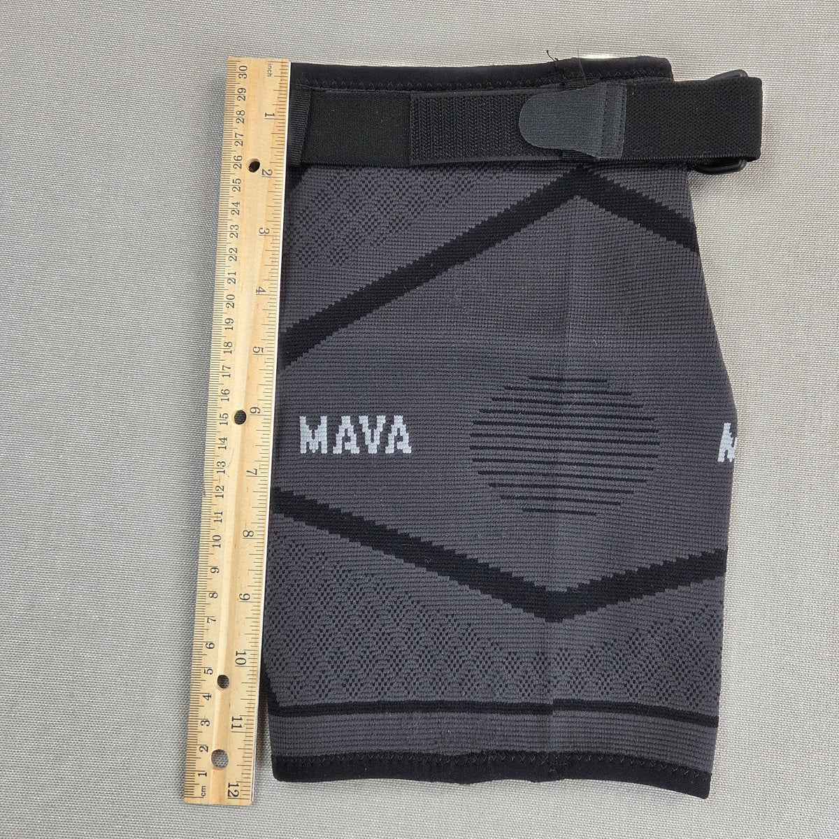 MAVA Sports Knee Compression Sleeves Medium Black Adjustable Strap Support Pair