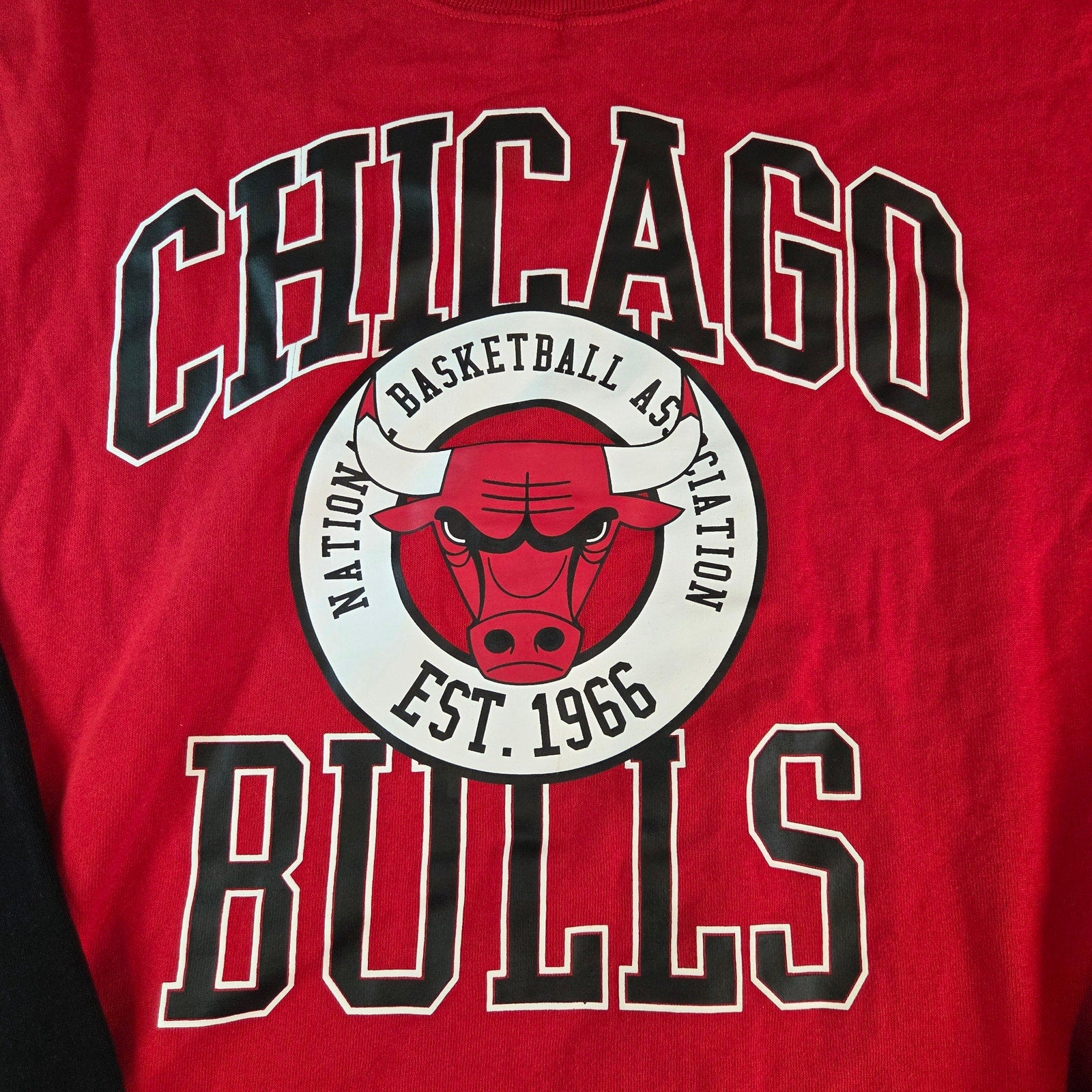 Chicago Bulls NBA Sweatshirt 2X Red Black Crewneck Pullover 2022