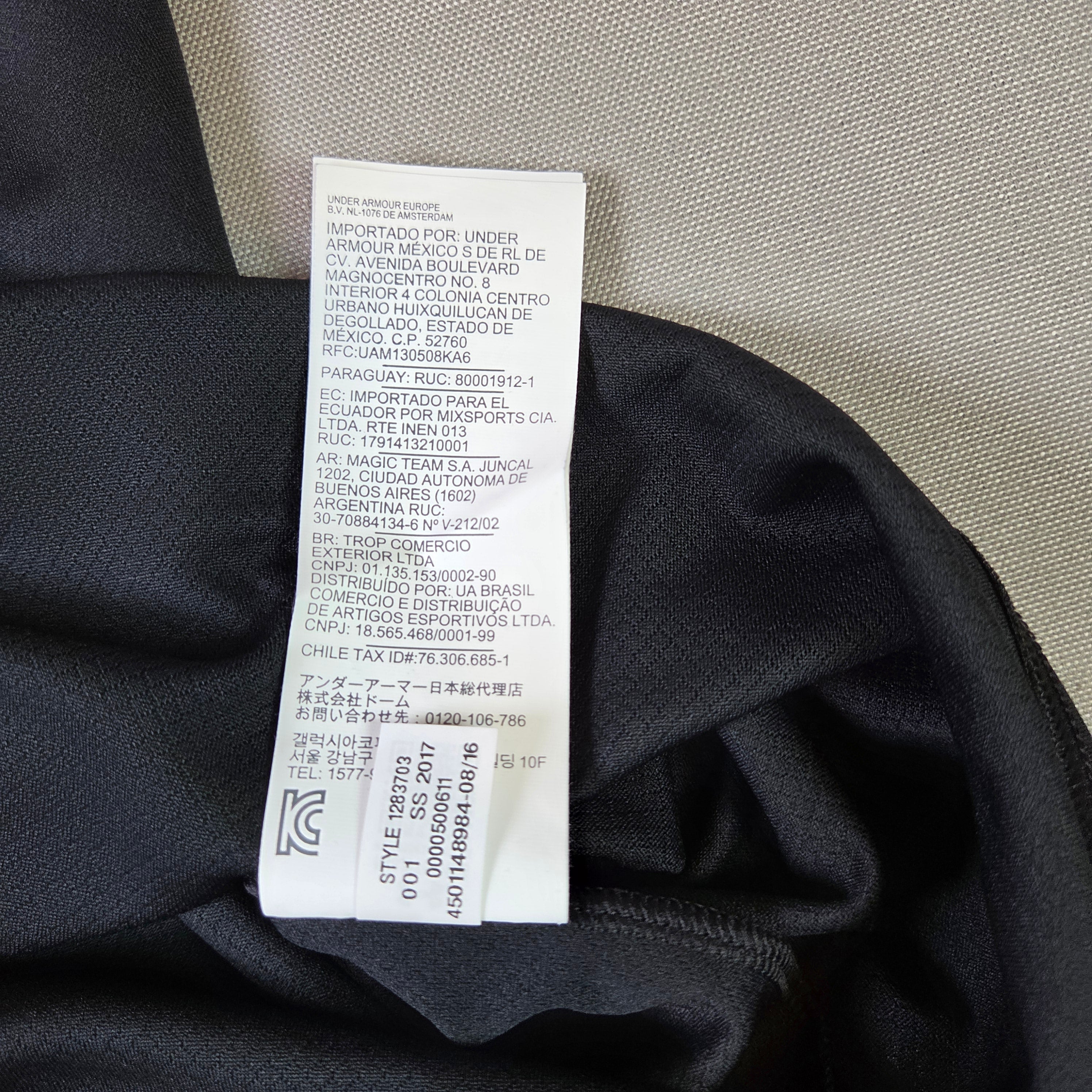 Under Armour Men's LG Black Golf Shirt with gray stipe and inside collar