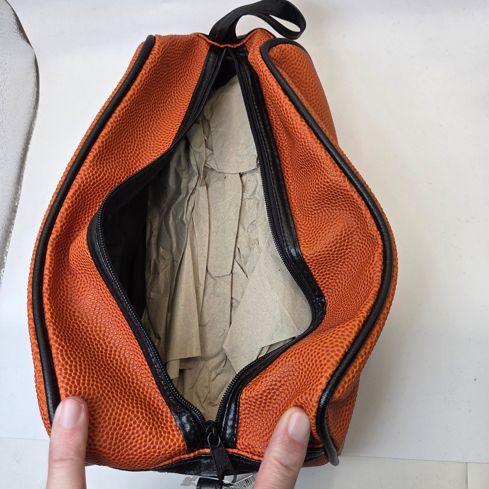 Spalding NBA Official Game Ball Shaving Kit Toiletry Bag NWT