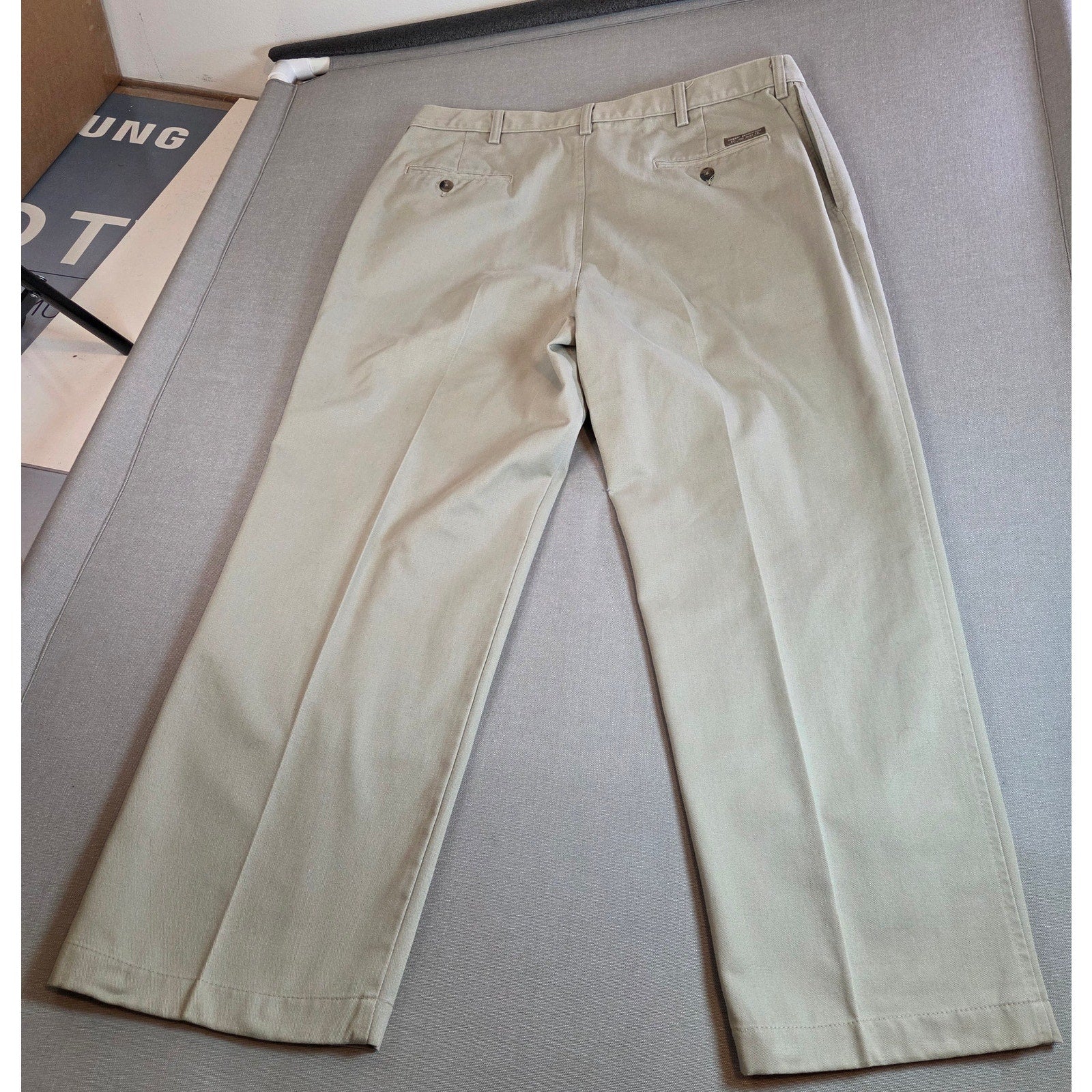 Haggar Generations Pleated Khaki Pants Men’s 38x28 100% Cotton Mexico