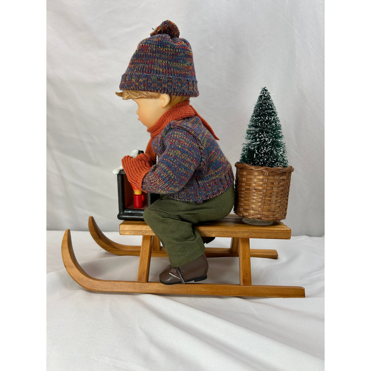 M.I. Hummel Goebel #960 Ride Into Christmas Doll Sled Box 11" Vintage Tree READ