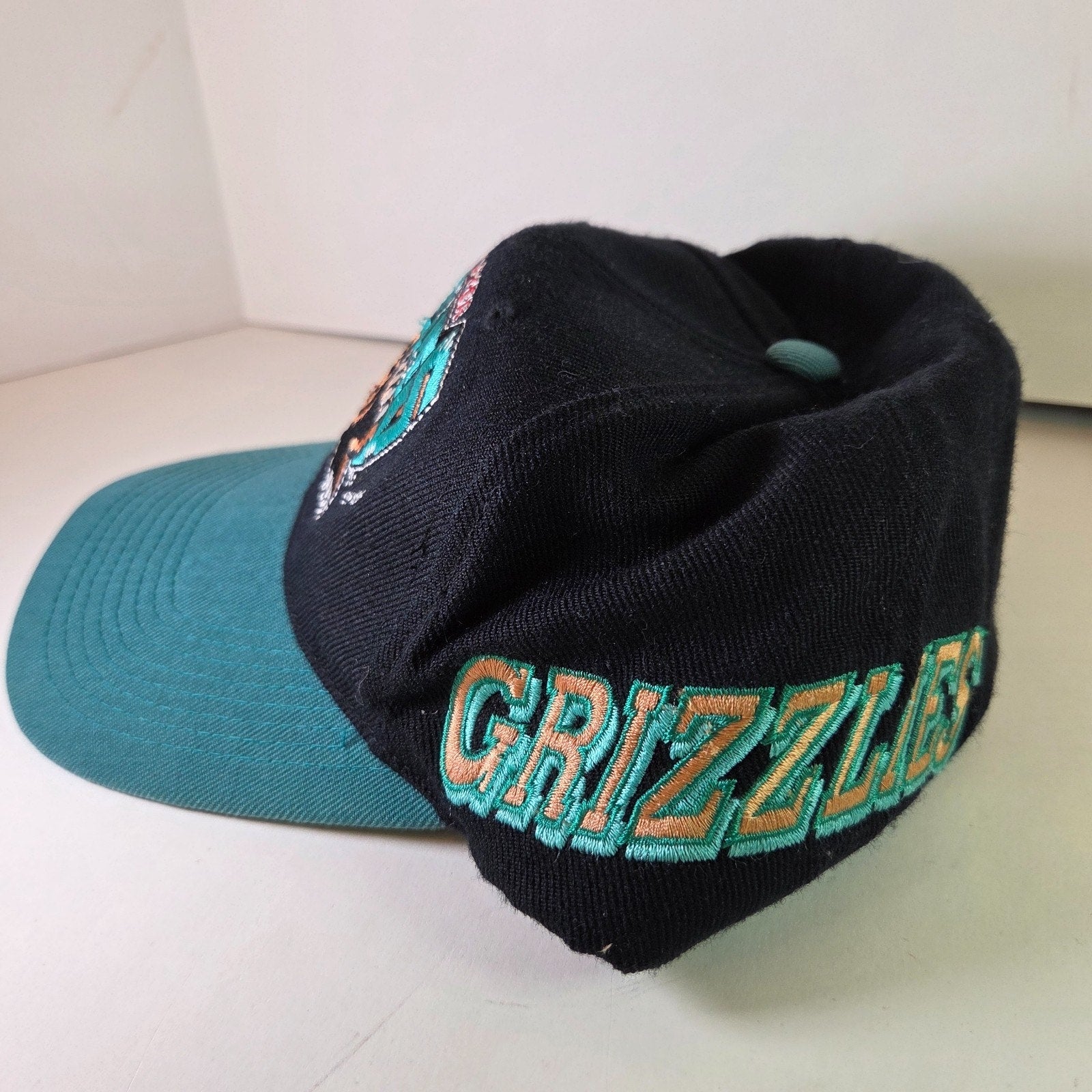 Vintage 1994 Vancouver Grizzlies Sports Specialties Snapback Hat NBA