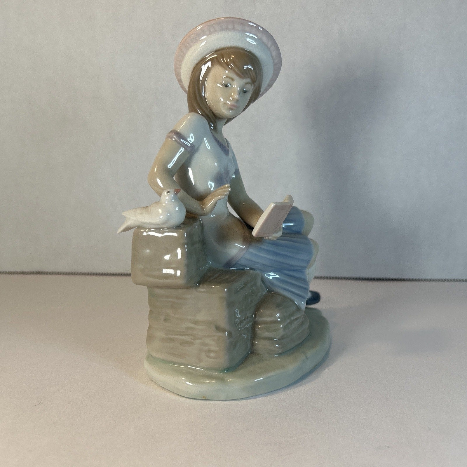 Lladró 6024 Sunday’s Child Figurine Retired Girl Reading Spain Polope EUC