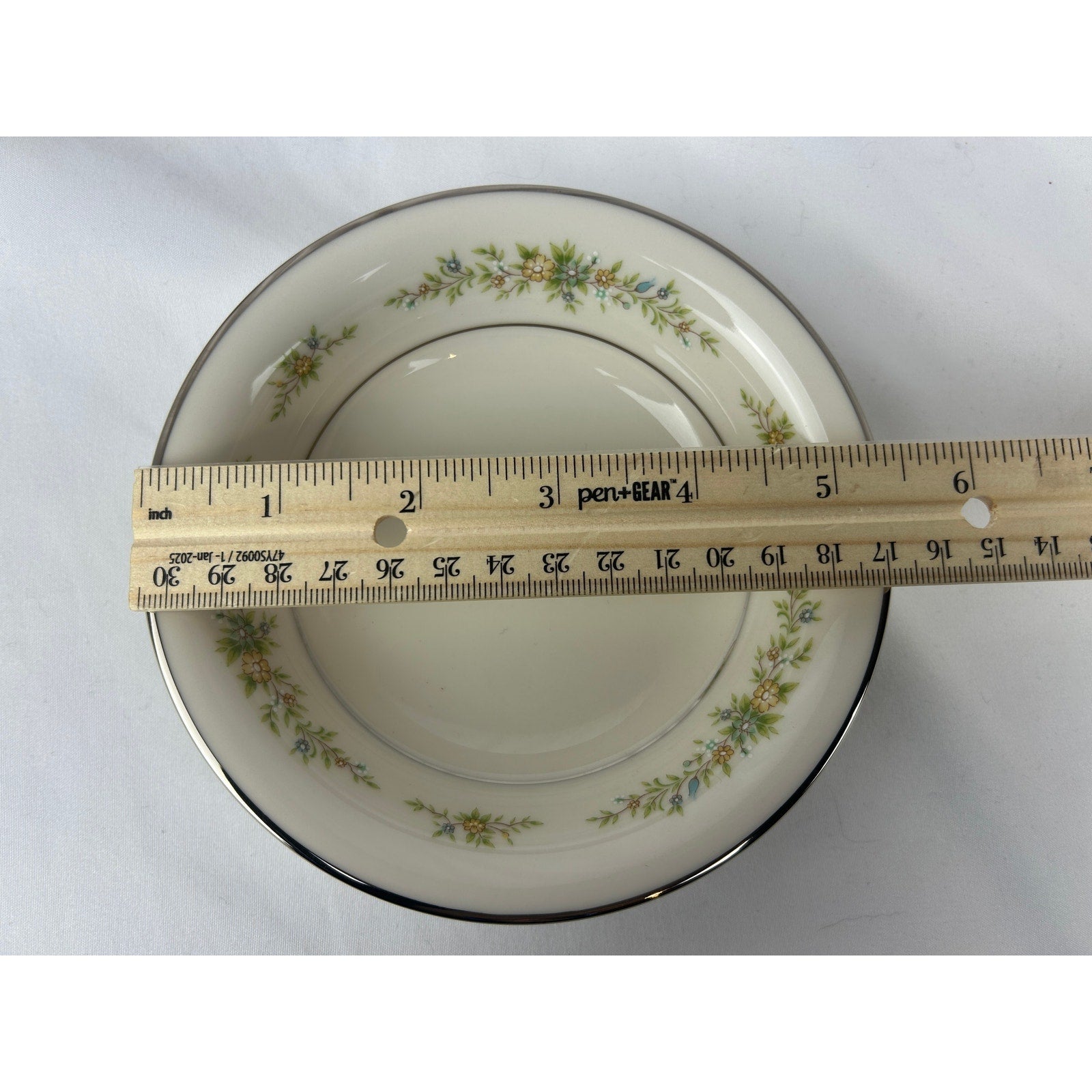 Noritake Christina 7056 7pc Place Setting Ivory China Floral Platinum Japan