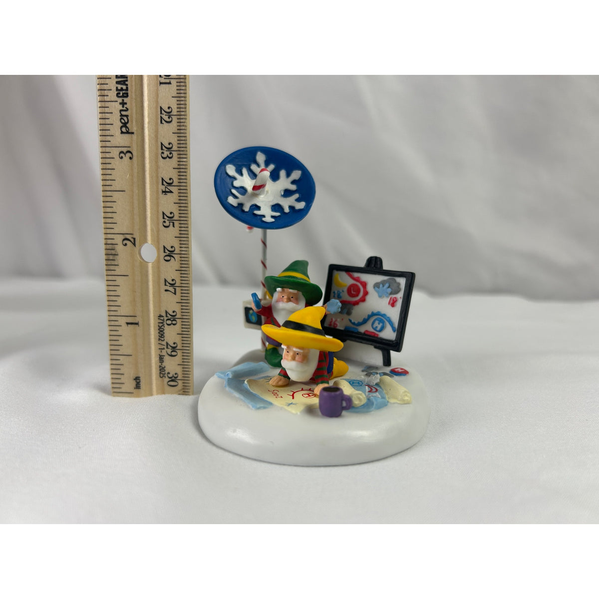 Dept 56 Santa's Flight Planning Team 57206 North Pole Village 2005 Retired