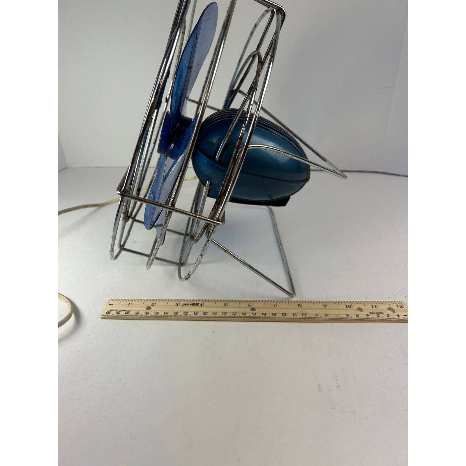 Working Westinghouse Flipper Fan Vintage 5-Blade Blue Plastic Guard Rusted