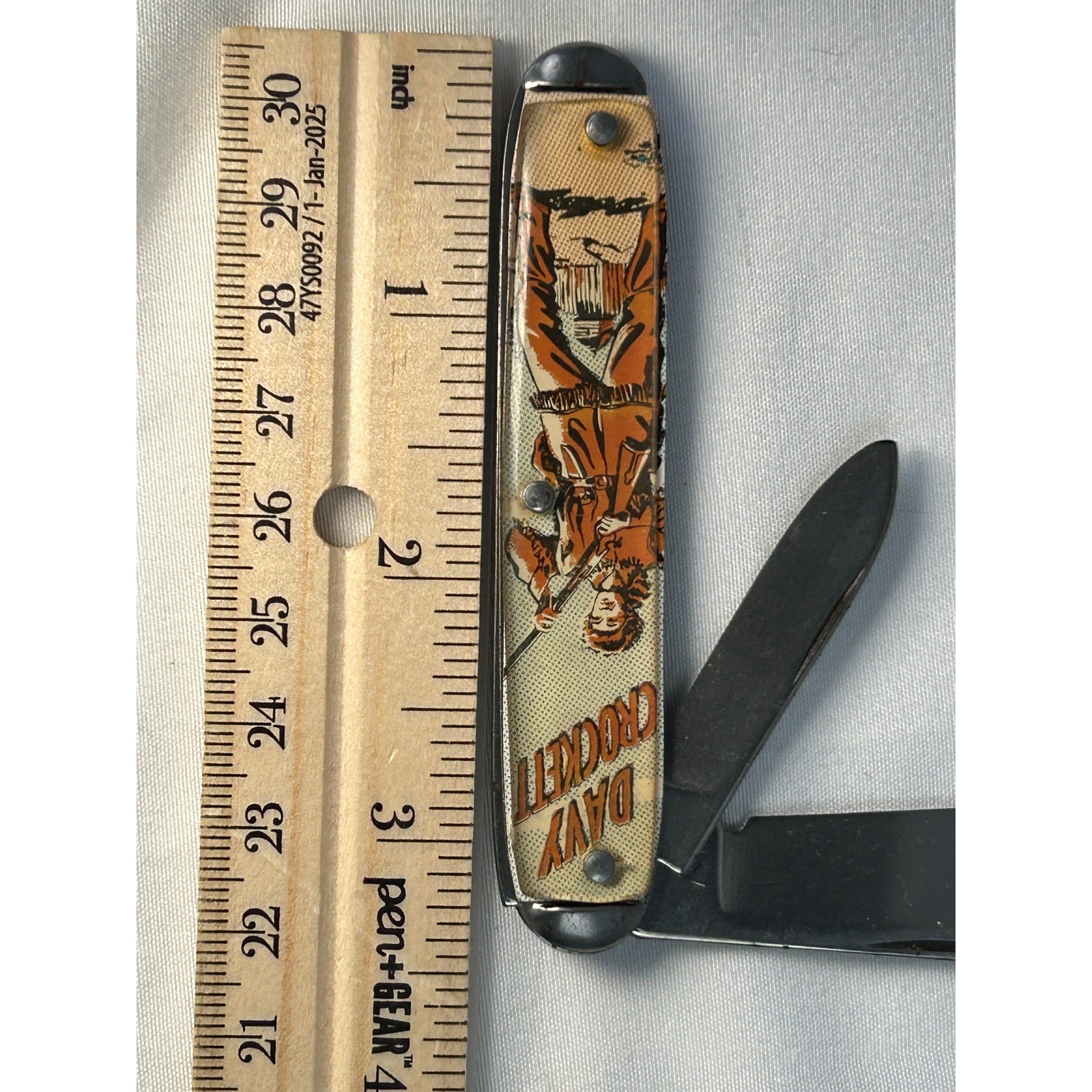 Vintage Davy Crockett USA Two Blade Pocket Knife Graphic Handles