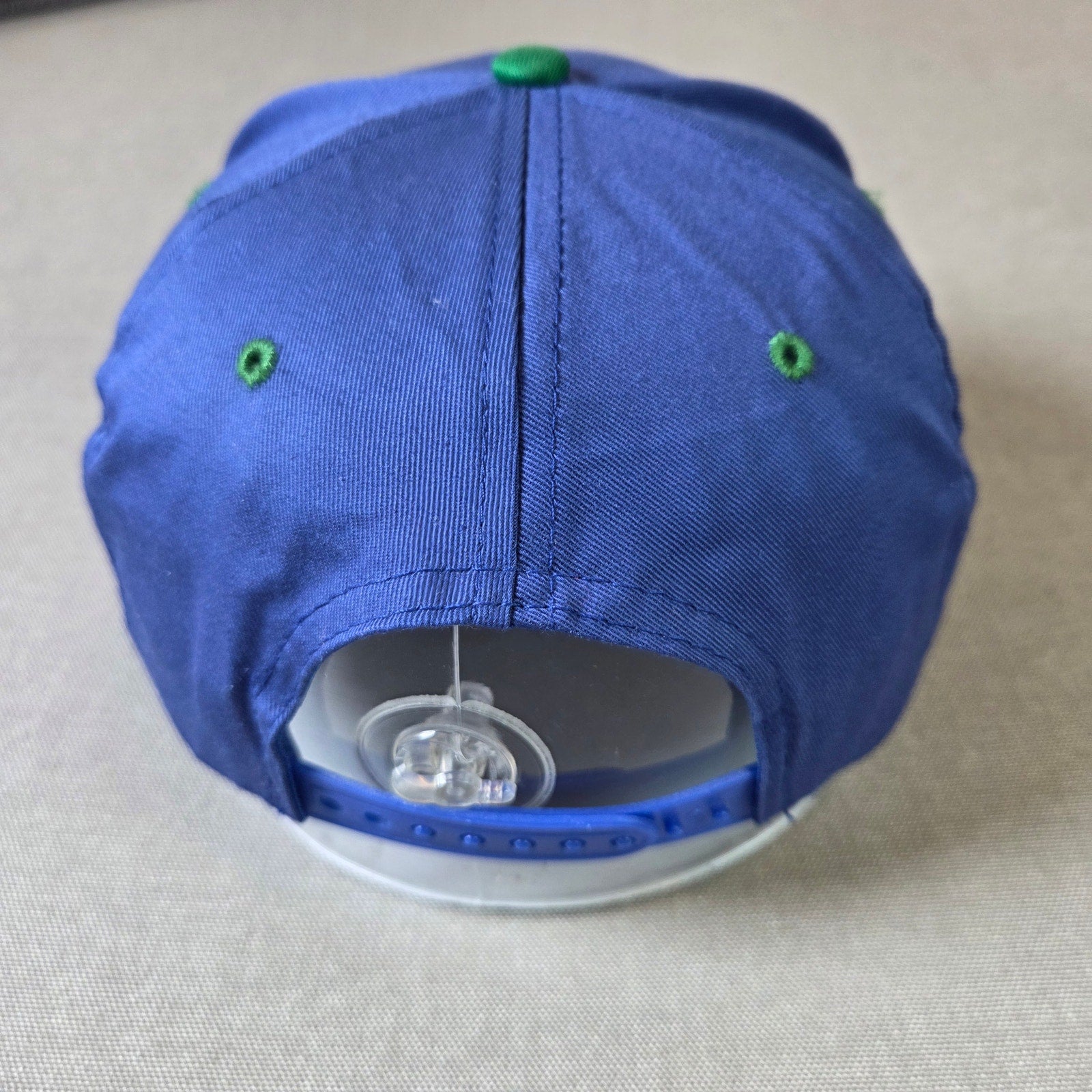 MN Timberwolves Vintage Snapback Hat Drew Pearson Old Logo 90s OSFM Small Fit