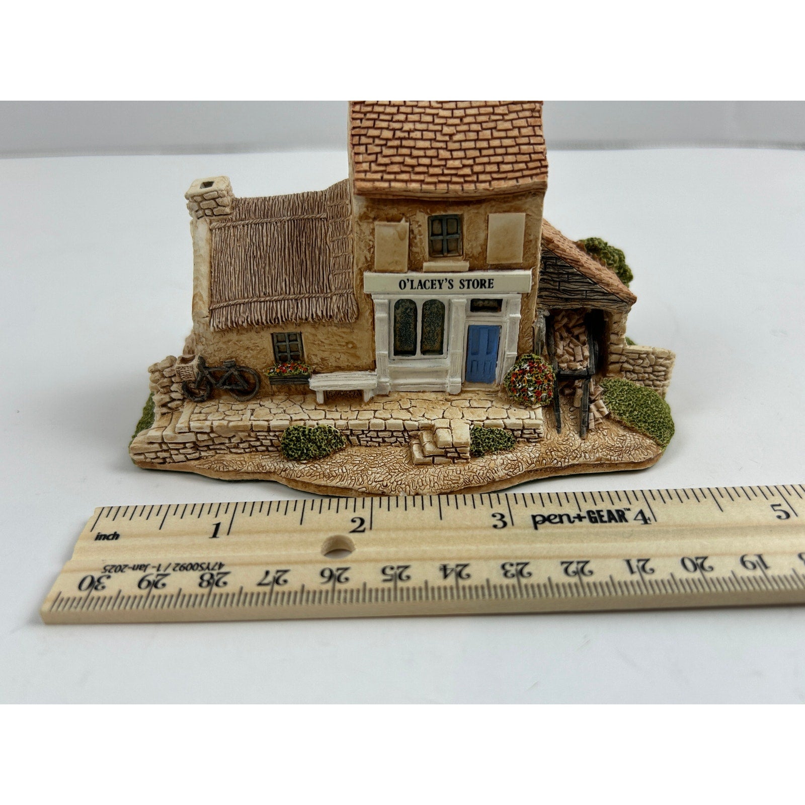 Lilliput Lane O’Lacey’s Store 1989 Irish Collection Cottage w/ Box
