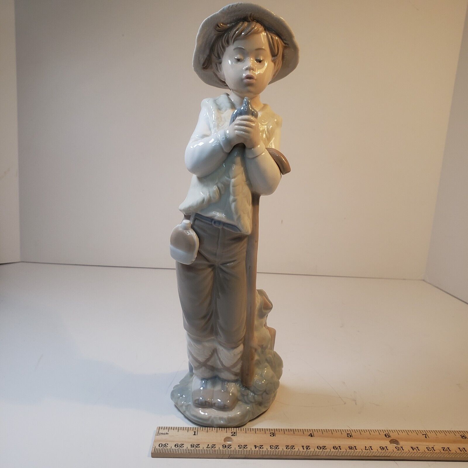 NAO by Lladro Boy Holding Bird Figurine Spain Porcelain 1977 12” Tall