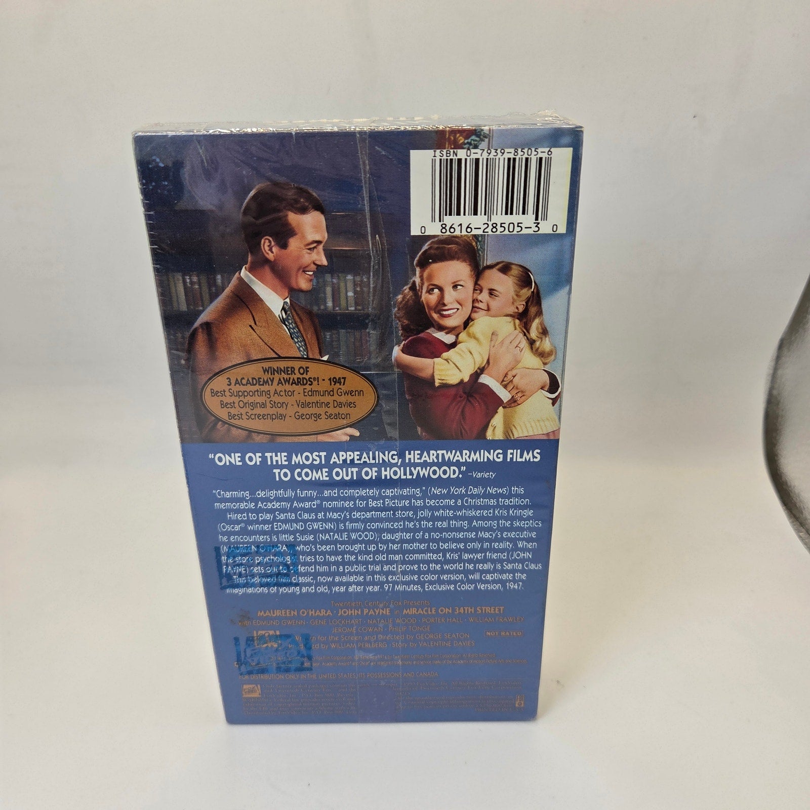 Fox Video Miracle on 34th Street VHS Sealed Holiday Classic Color 1993