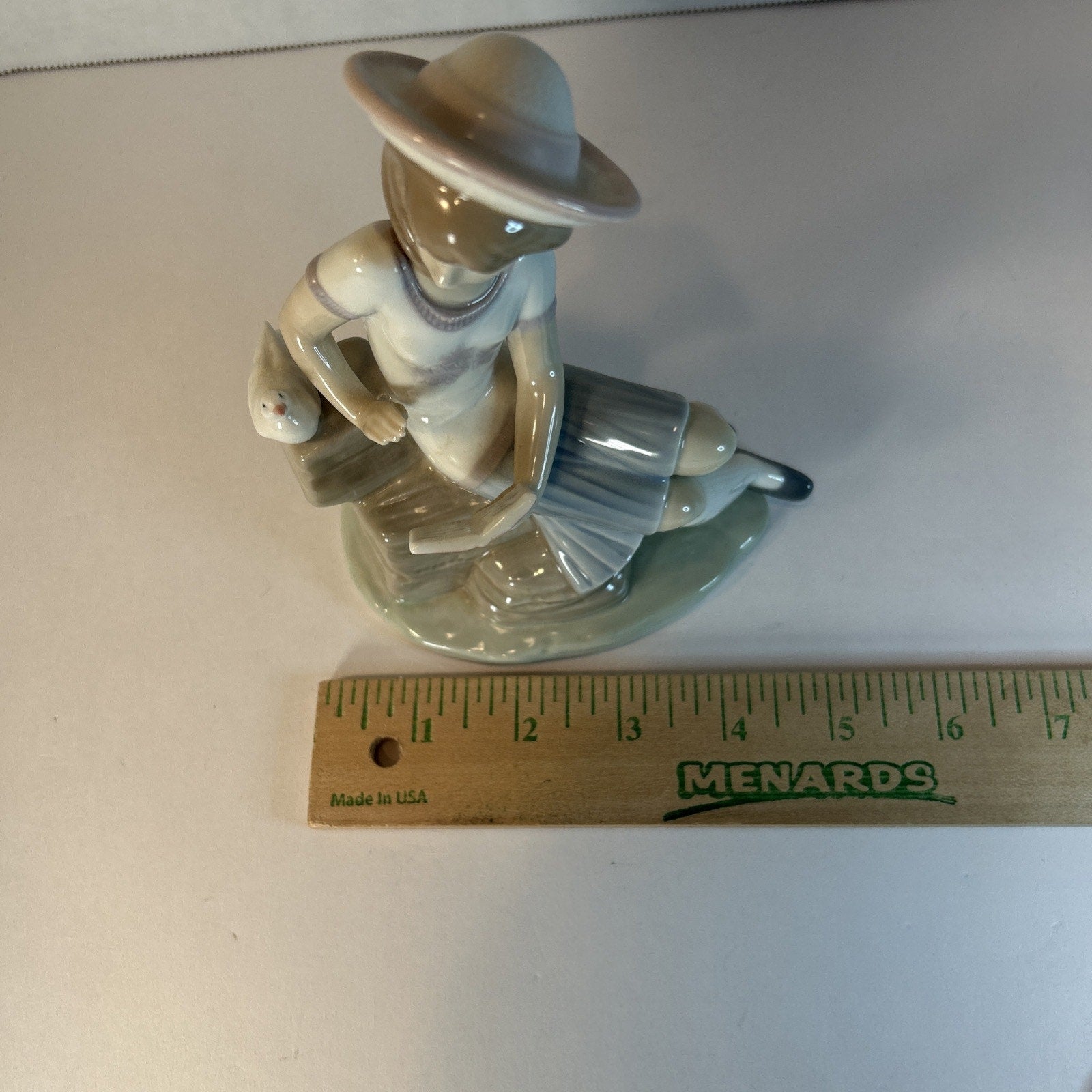Lladró 6024 Sunday’s Child Figurine Retired Girl Reading Spain Polope EUC