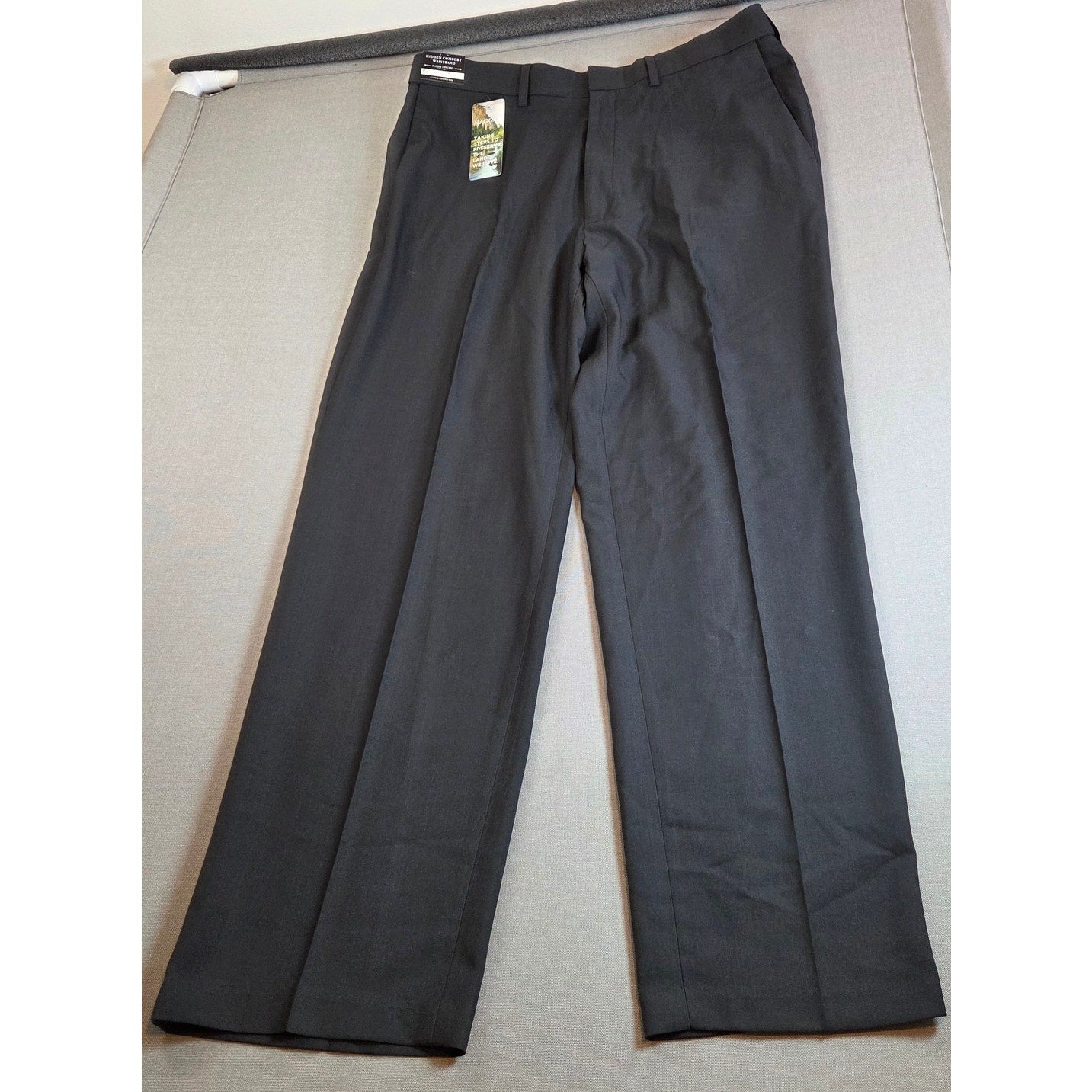 Haggar Premium Comfort Dress Pants 36x32 Gray NWT Hidden Stretch Waist