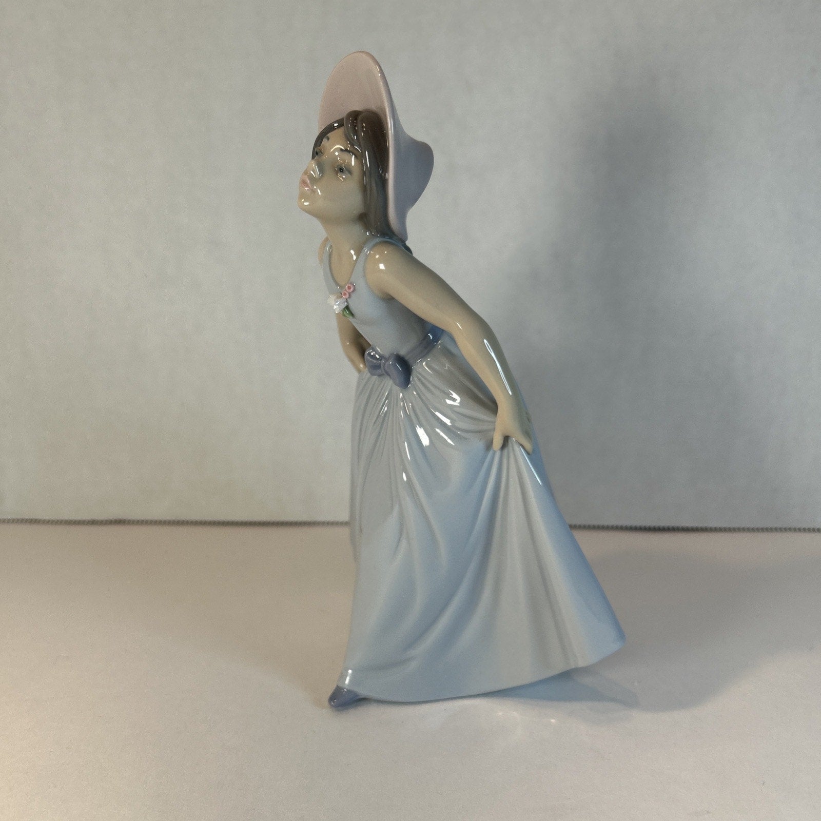 Lladro #6274 Daisy Girl Figurine 7" Retired 2002 Jose Puche Spain Porcelain