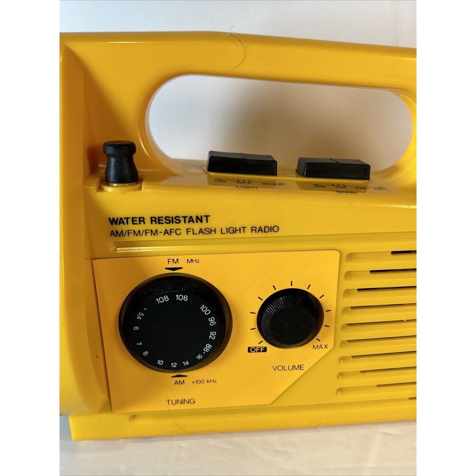 Hopesonic Water Resit Flash Light Radio AM/FM w/Electric Siren Used but tested