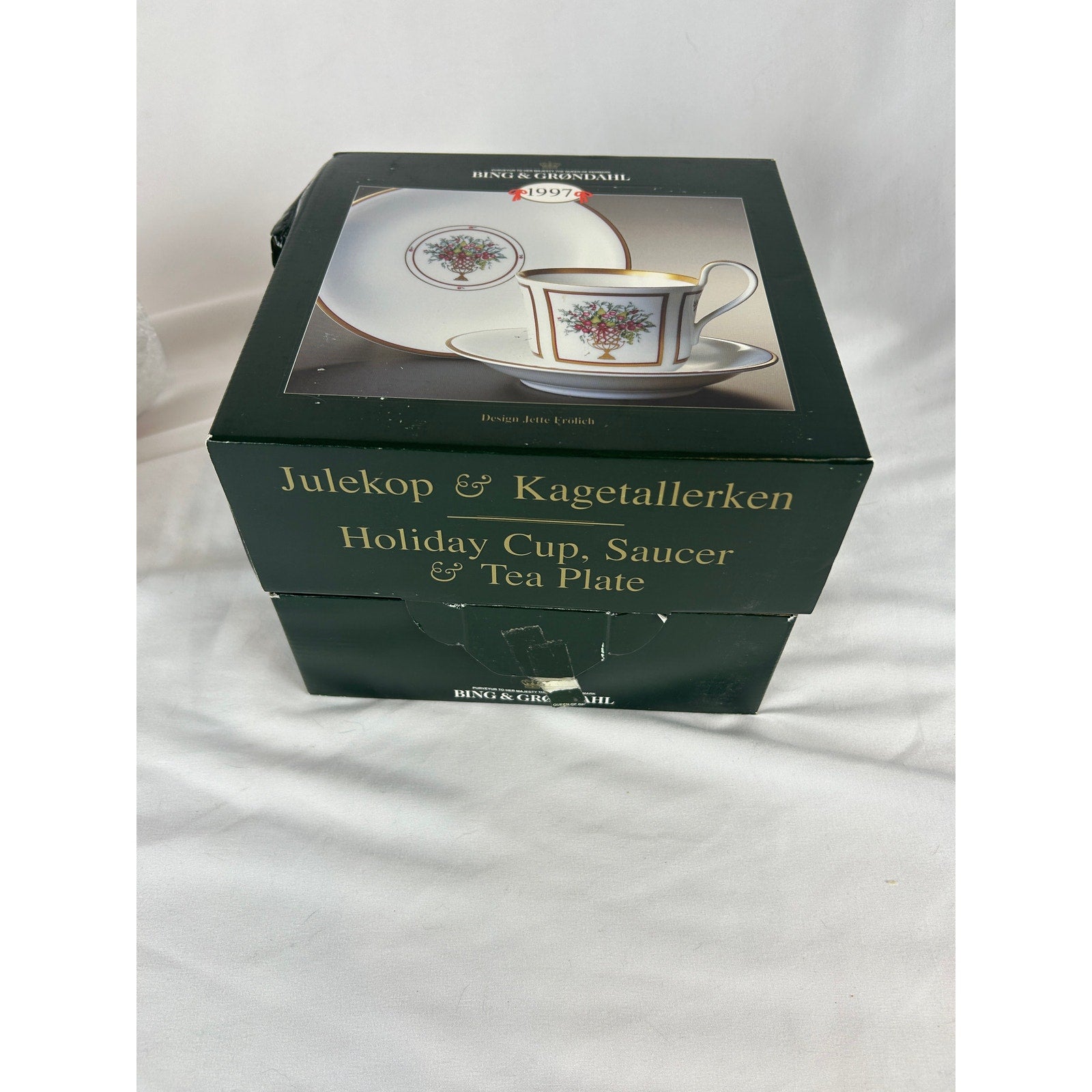 Bing Grondahl Holiday Collection 1997 Cup Saucer Tea Plate Set Denmark