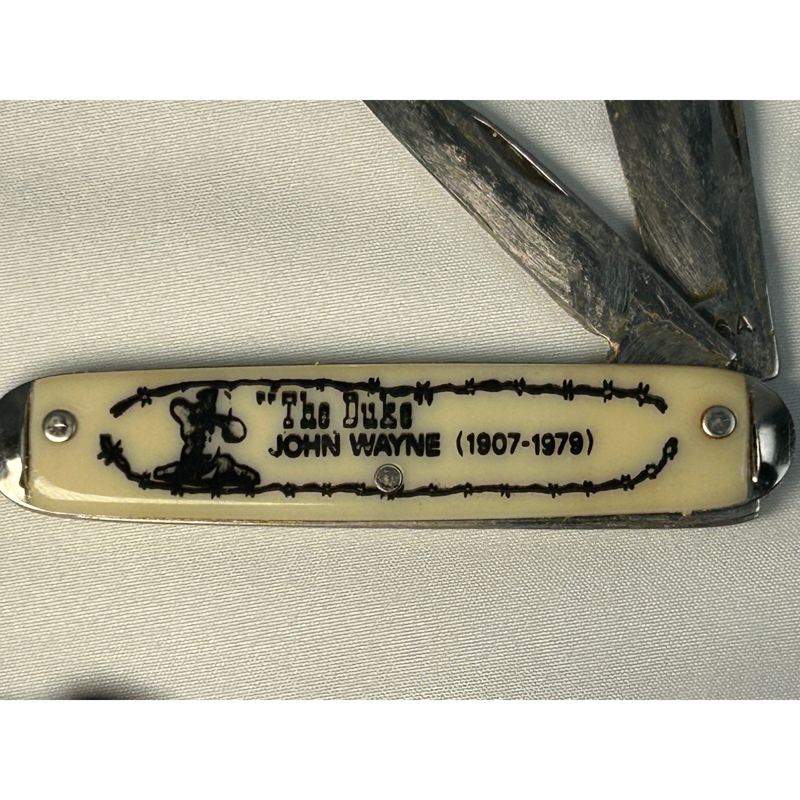Vintage John Wayne Pho Duzo Commemorative 2 Blade Pocket Knife Unused
