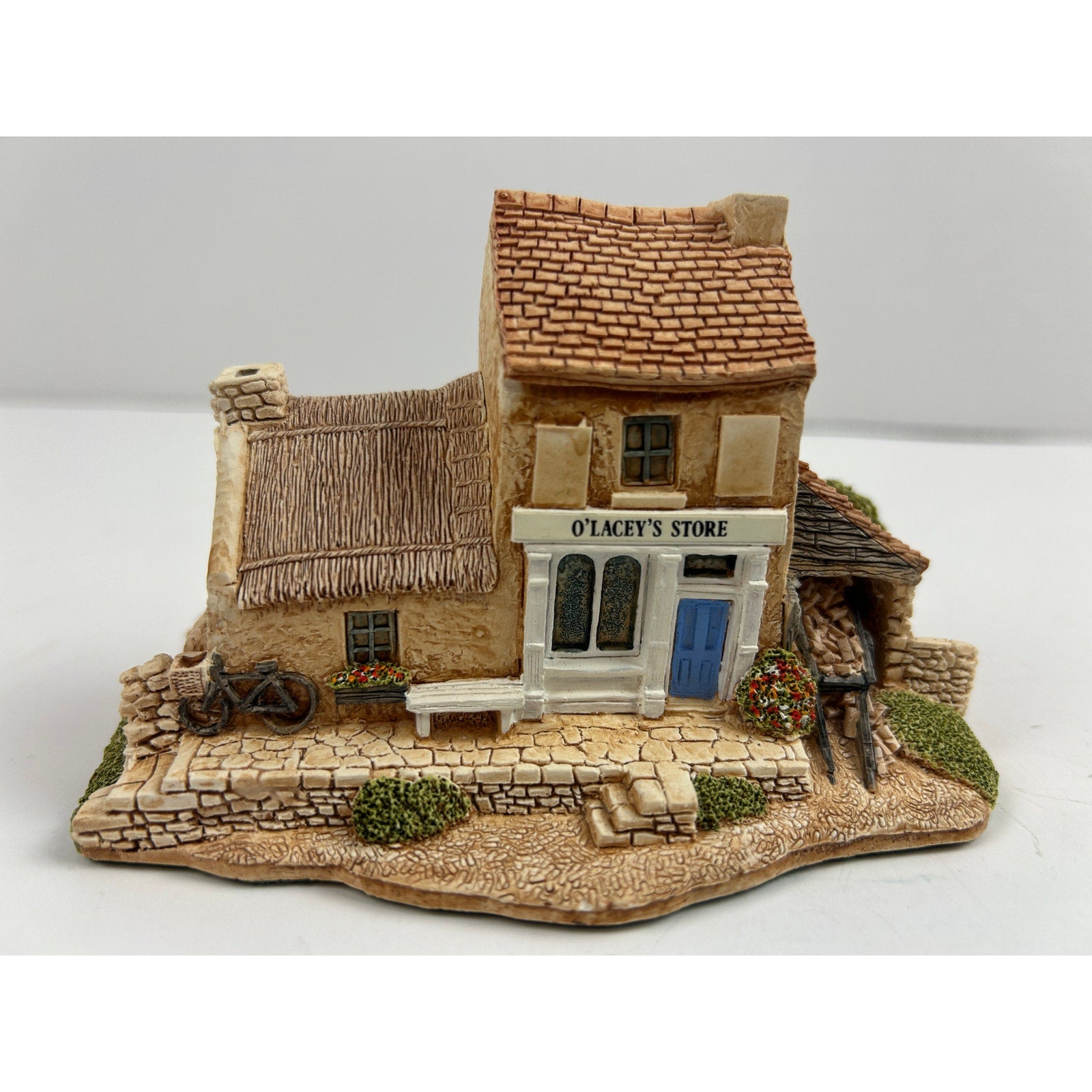 Lilliput Lane O’Lacey’s Store 1989 Irish Collection Cottage w/ Box
