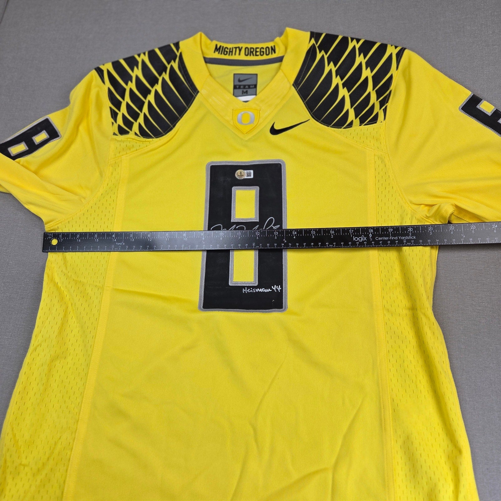 Marcus Mariota Signed Oregon Ducks Nike Limited Jersey Heisman 14 Beckett NWT M