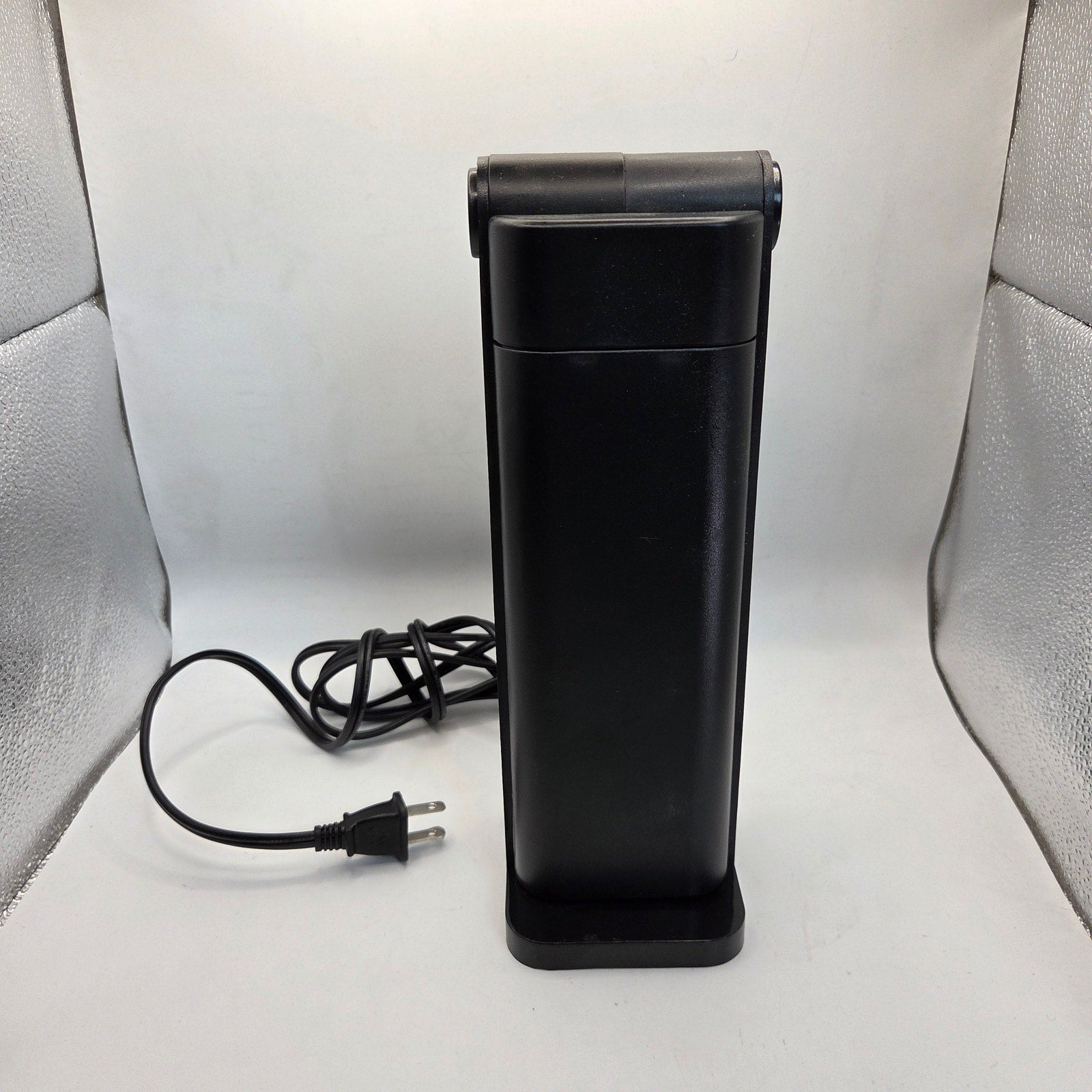 Underwriters Labs Model W3870 Portable Desk Lamp 13W PL Light – Tested