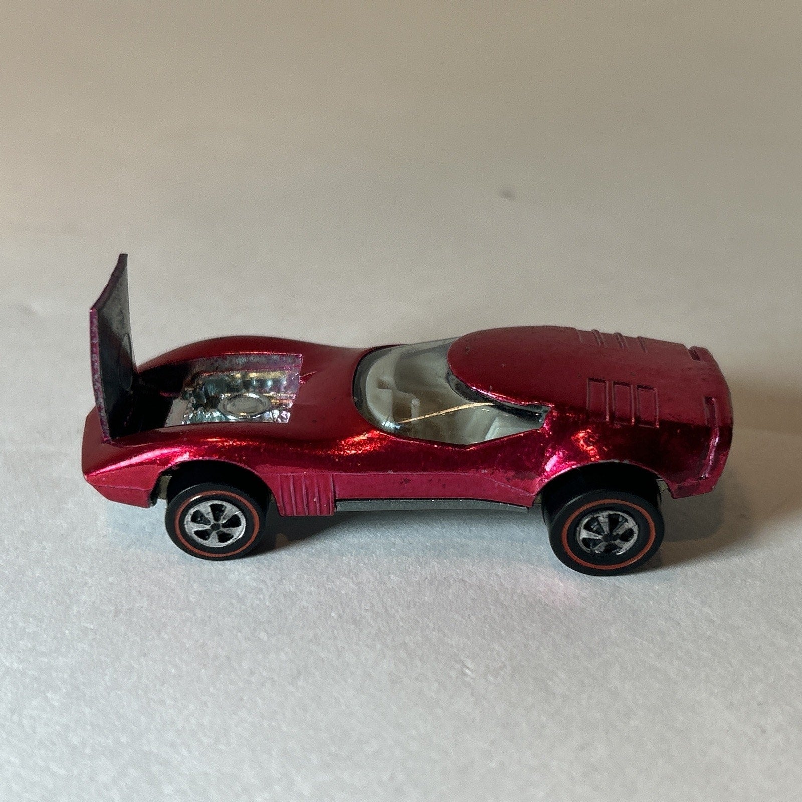 Hot Wheels Redline 1968 "Torero" Magenta With Button Near Mint Condition