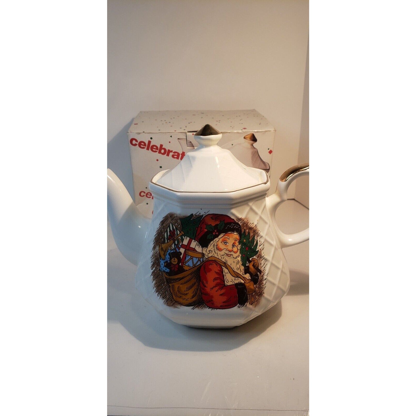 Celebrations Ltd Santa Christmas Teapot Ceramic Gold Trim with Box Made in Japan