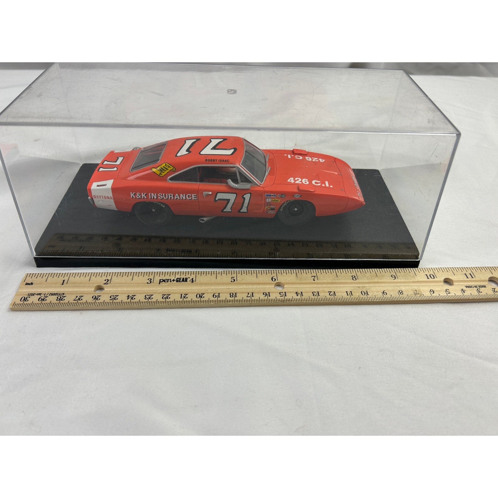 Dodge Charger Daytona 71 Bobby Isaac 1:43 NASCAR K&K Insurance Model Car