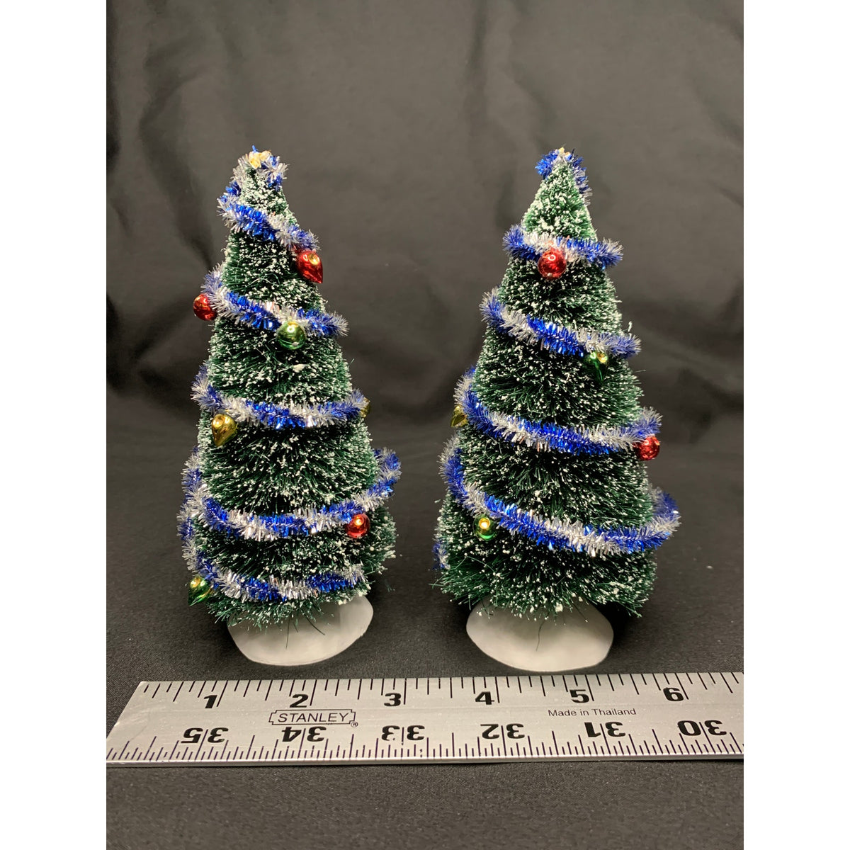 Department 56 Decorated Sisal Trees 52714 Set of 2 Village Accessories No Stars