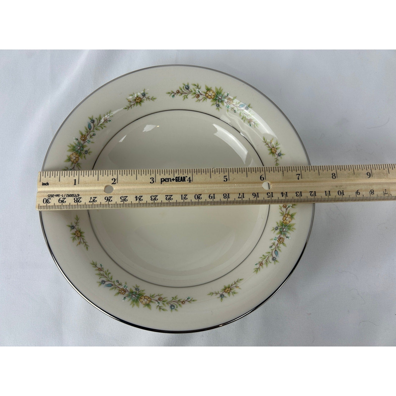 Noritake Christina 7056 Rim Soup Bowl 8 Inch Ivory China Floral Japan